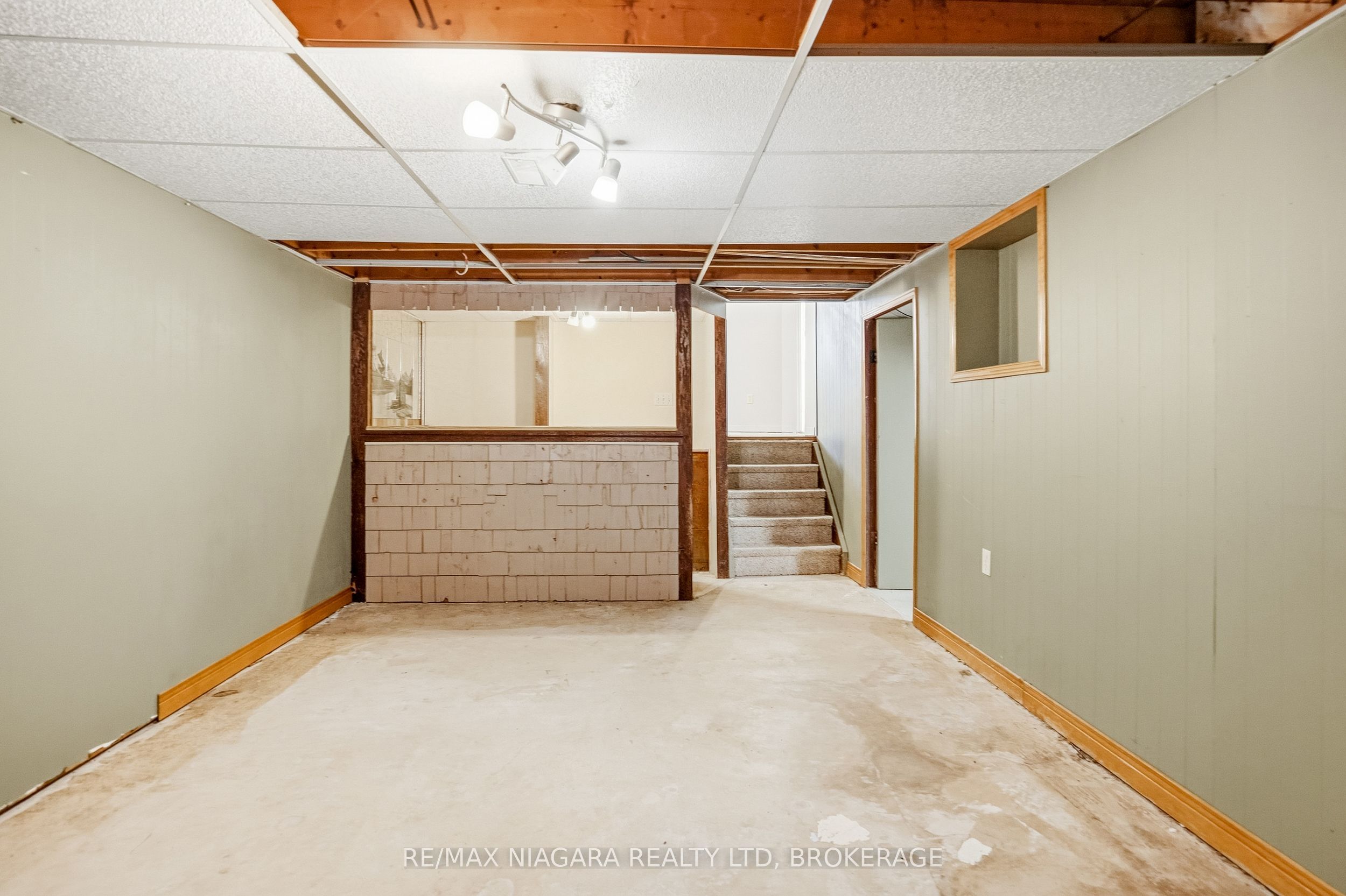 6916 Dolphin Street Property Photo 31