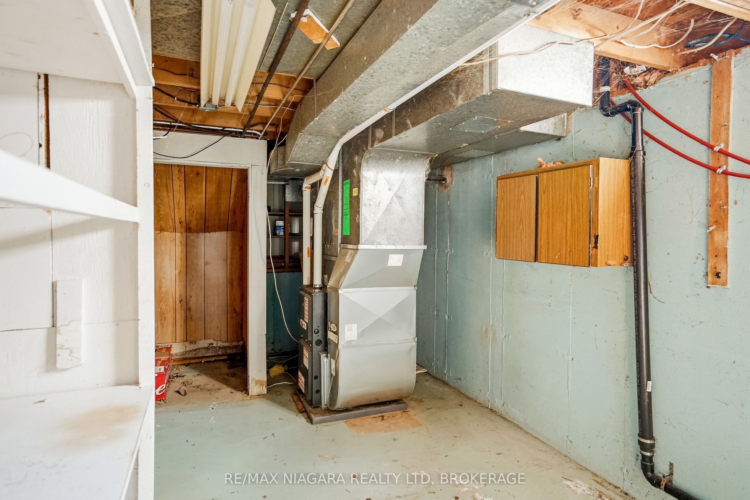 6916 Dolphin Street Property Photo 35