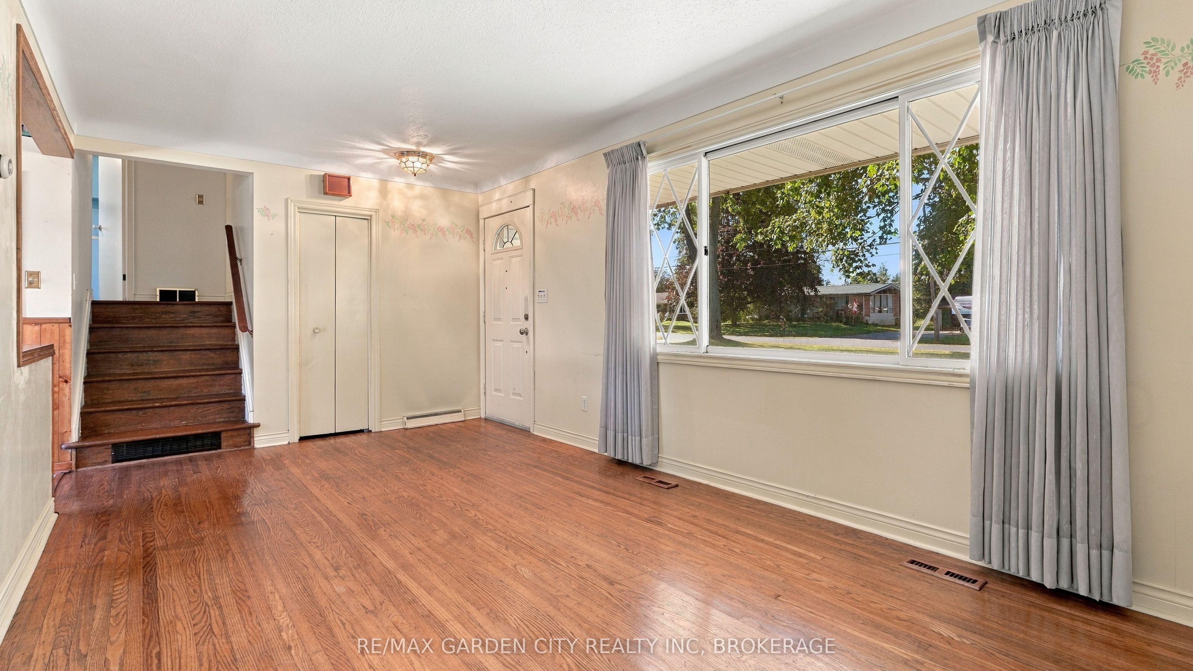 125 Inman Road Property Photo 10