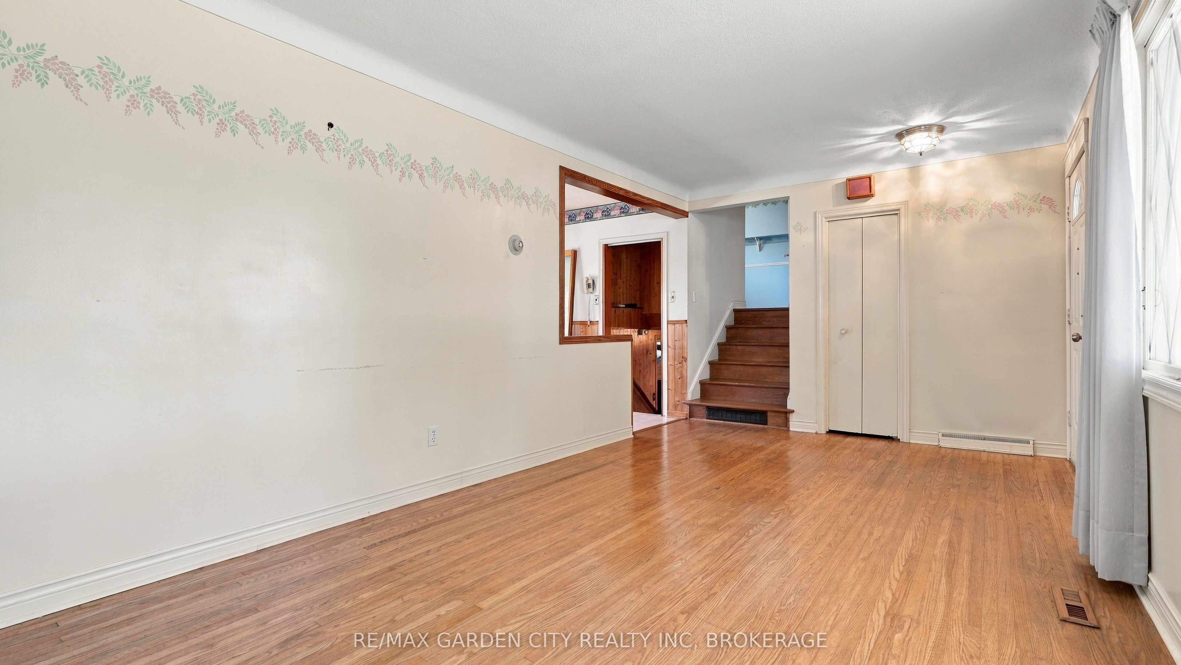 125 Inman Road Property Photo 11