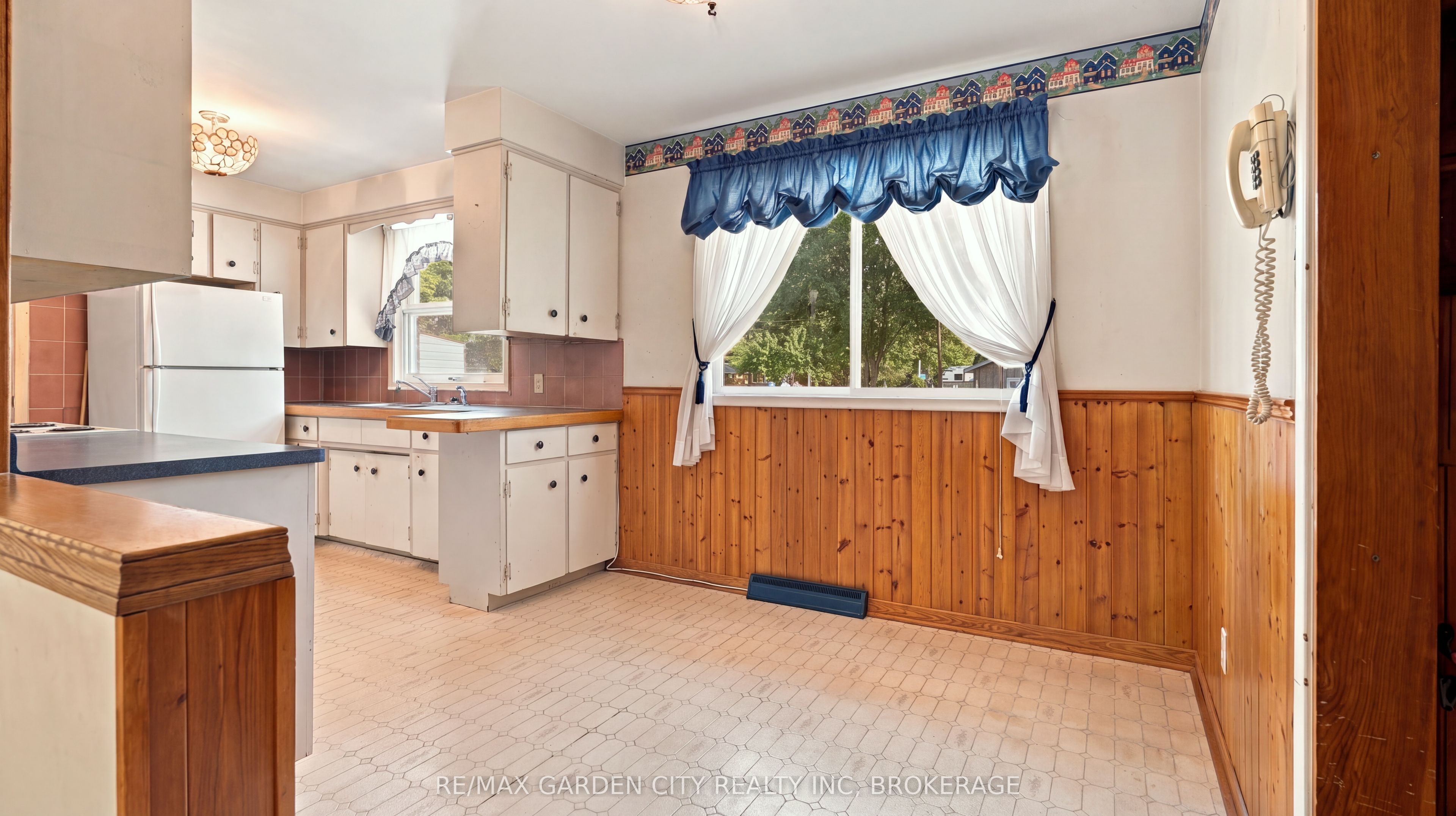 125 Inman Road Property Photo 12