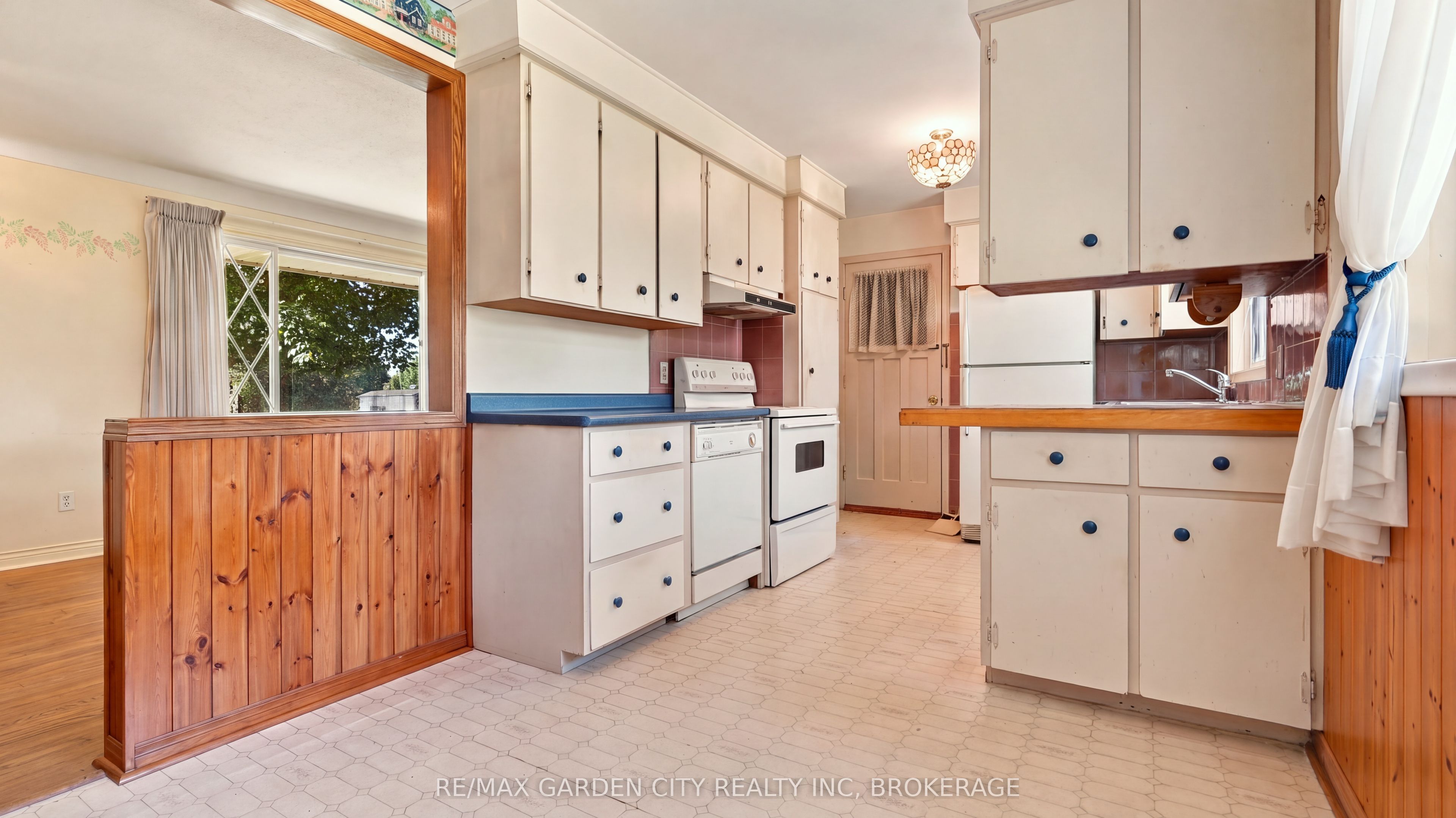 125 Inman Road Property Photo 13