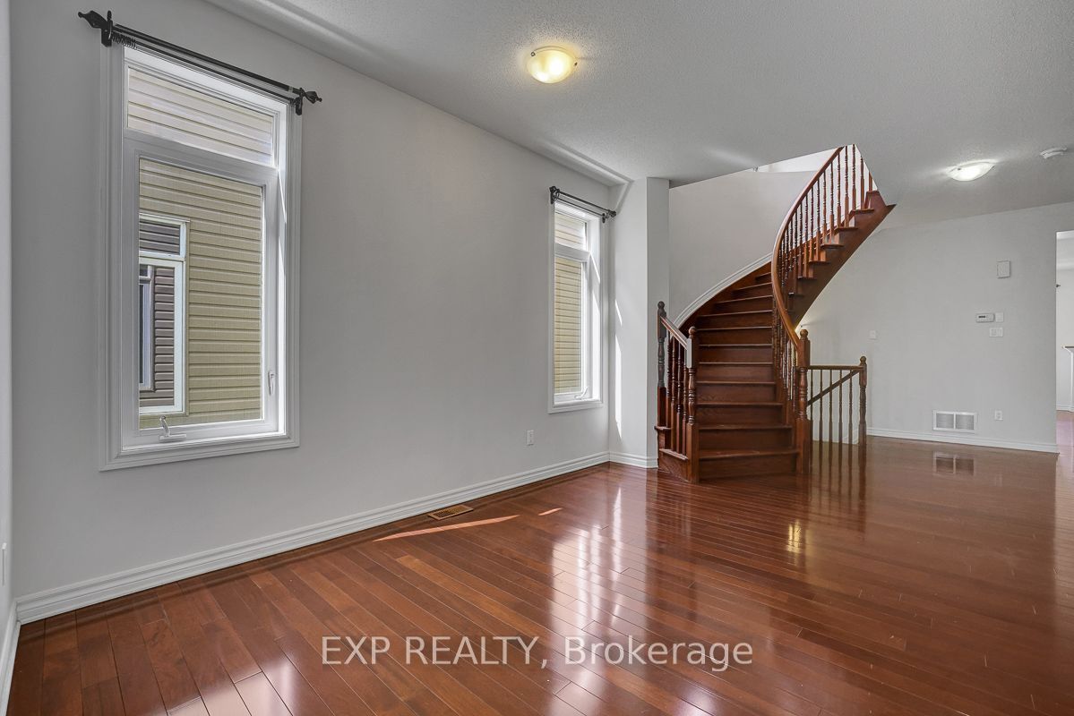 217 Claridge Drive Property Photo 6