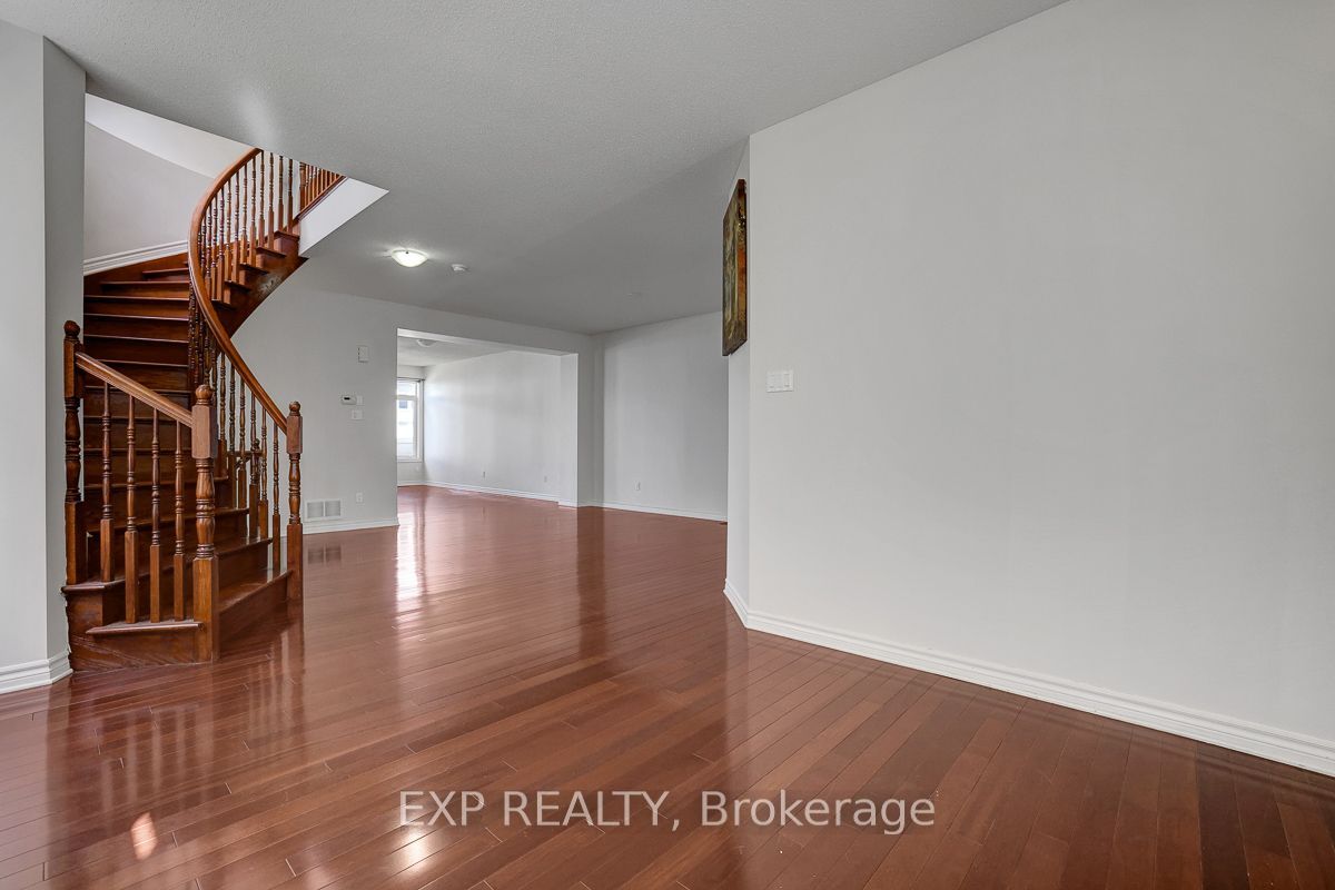 217 Claridge Drive Property Photo 7