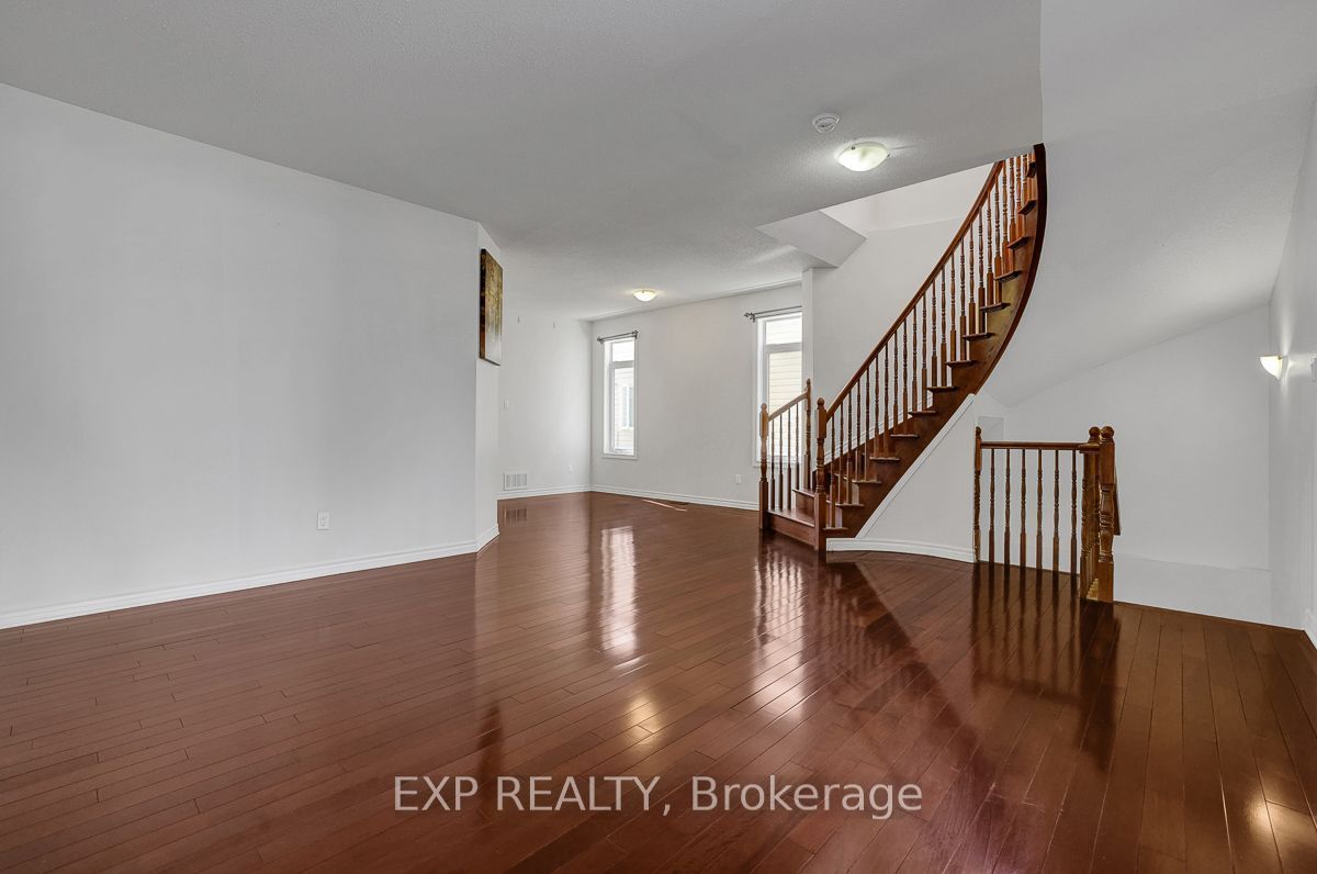 217 Claridge Drive Property Photo 11