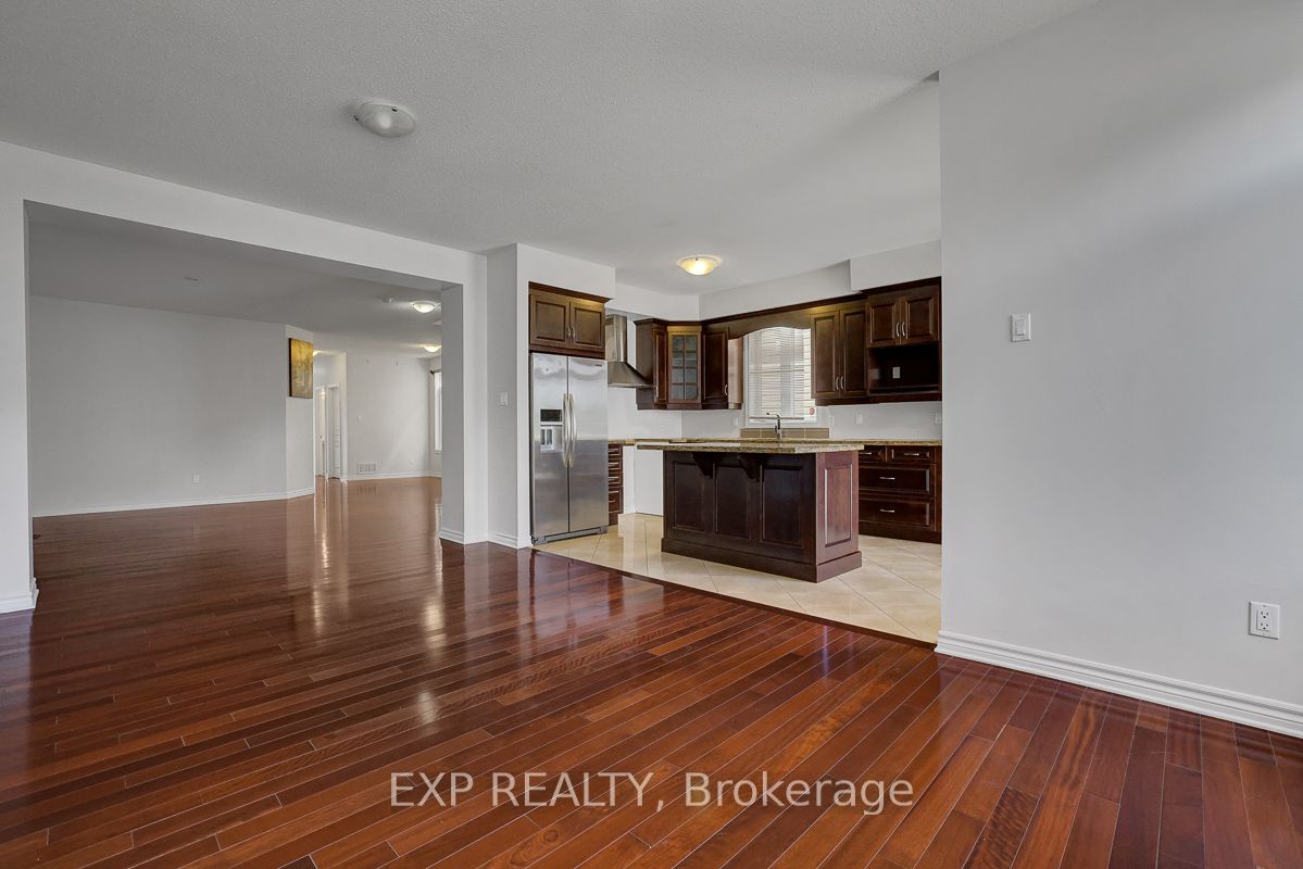217 Claridge Drive Property Photo 17