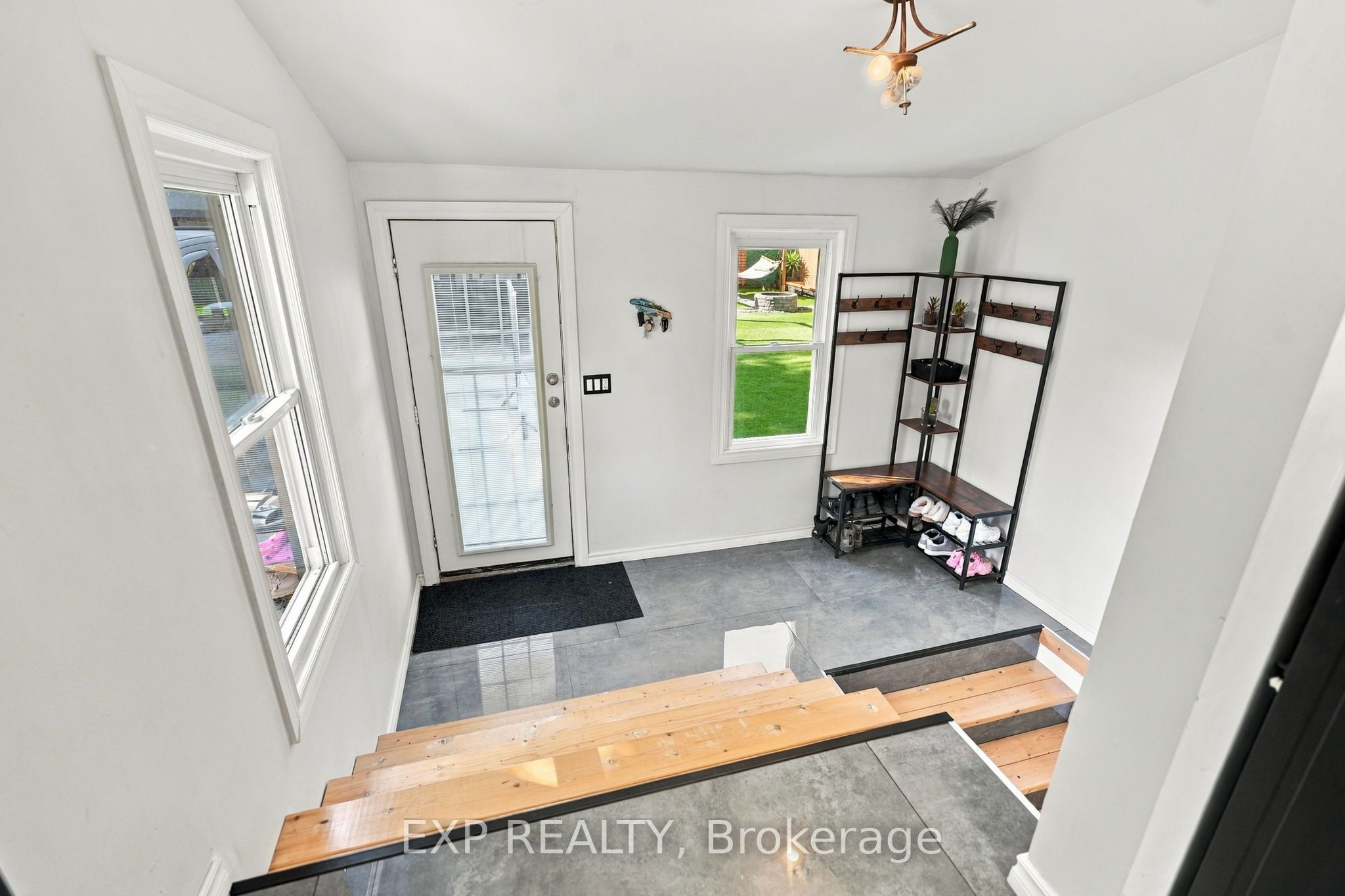249 Wallace Avenue S Property Photo 30