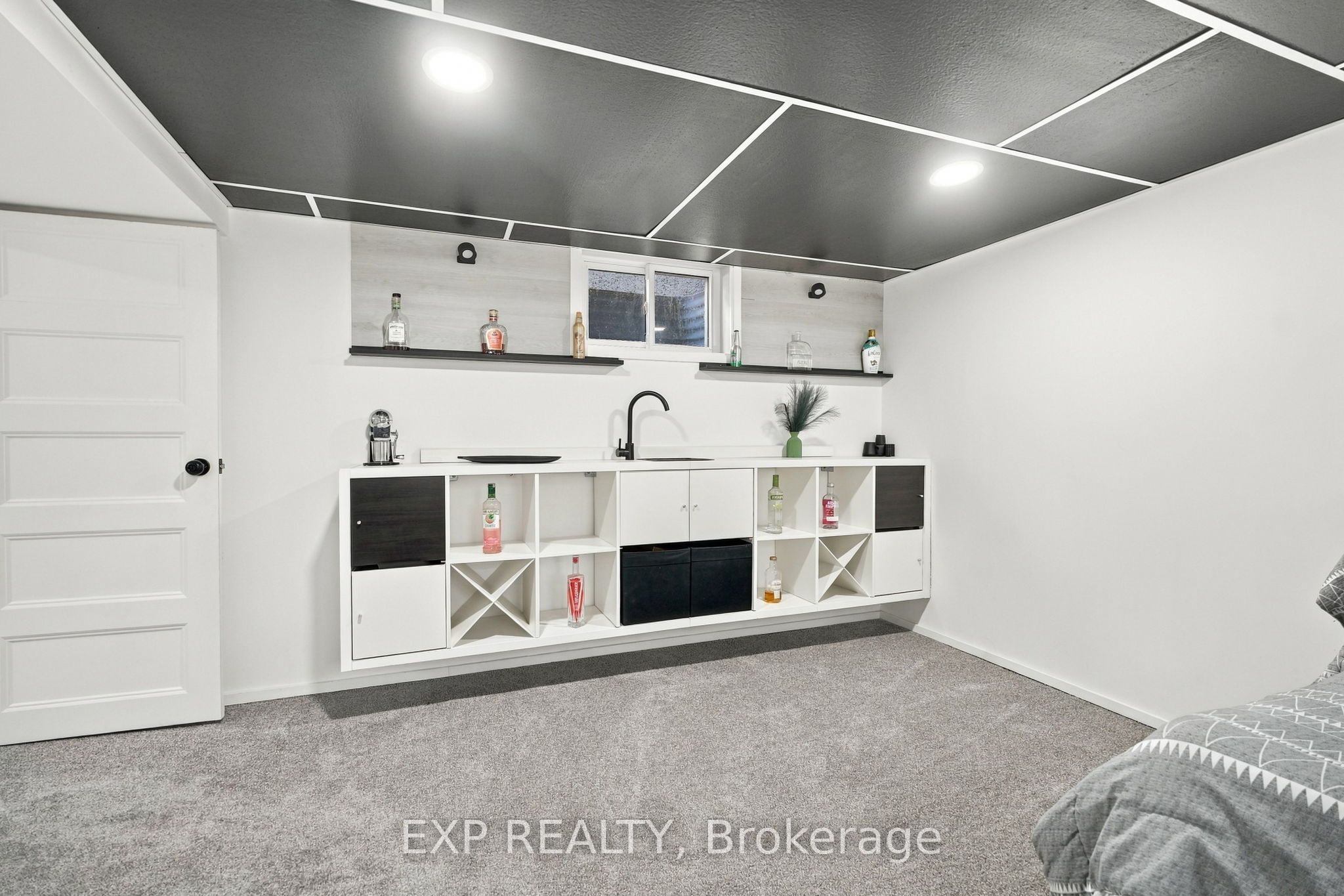 249 Wallace Avenue S Property Photo 33