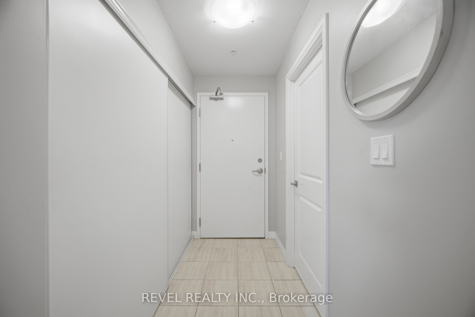 5 Hamilton Street N 214 Property Photo 7