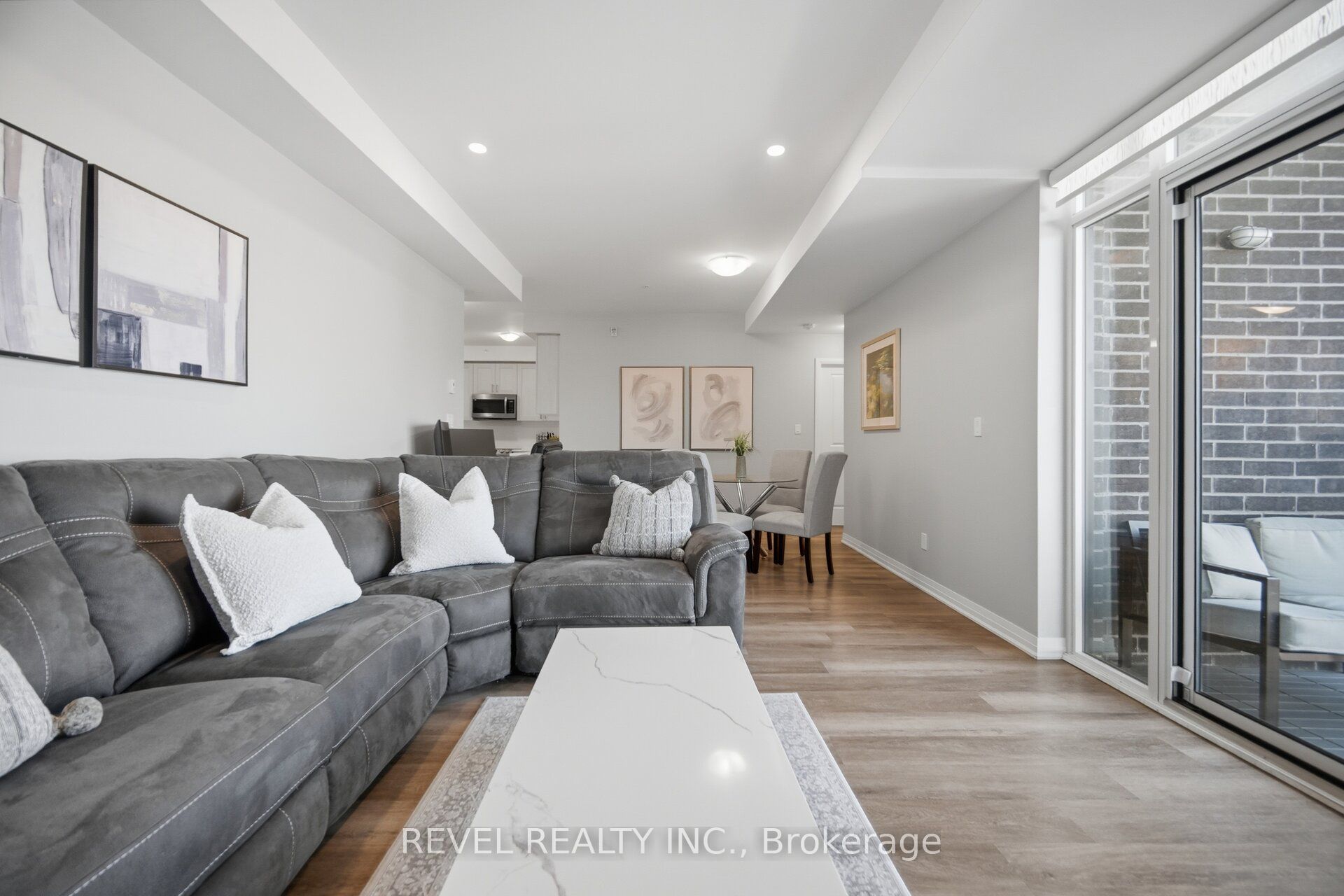 5 Hamilton Street N 214 Property Photo 20