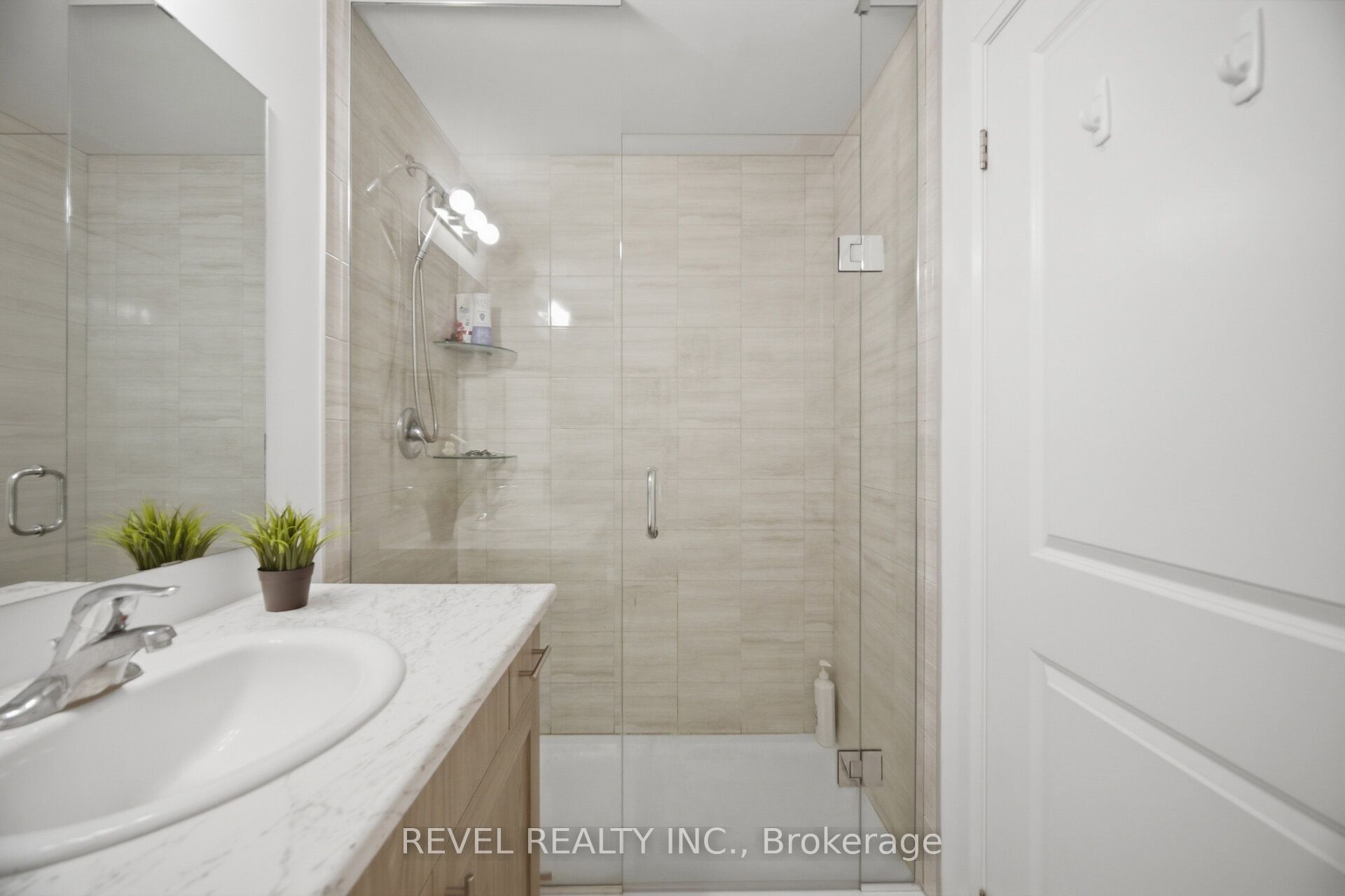 5 Hamilton Street N 214 Property Photo 28
