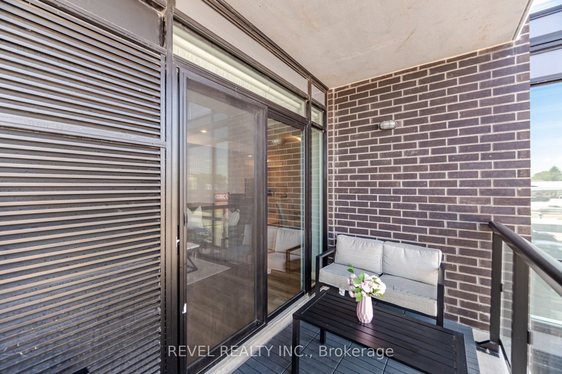 5 Hamilton Street N 214 Property Photo 34