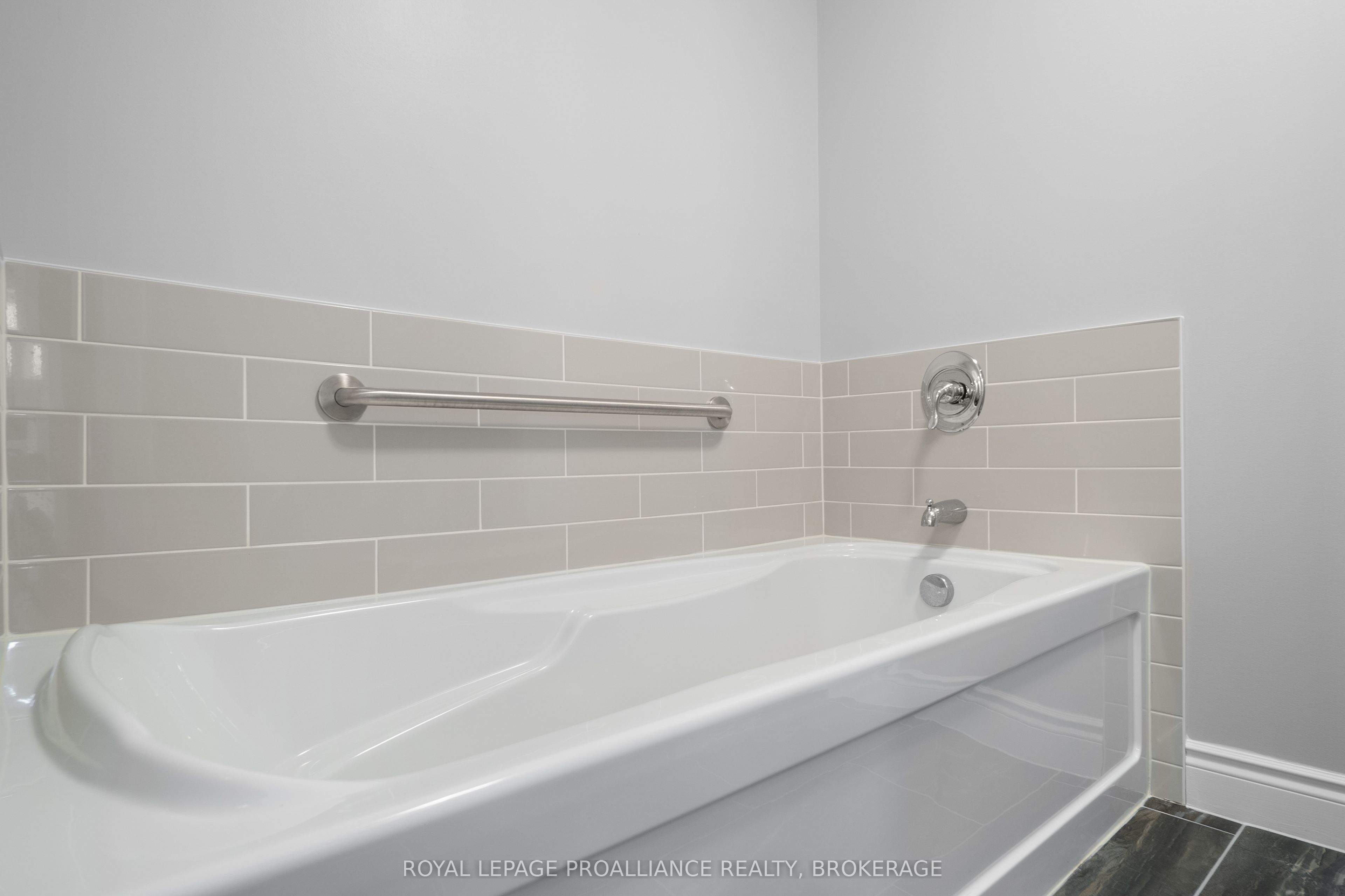 2800 Desert Lake Road Property Photo 19