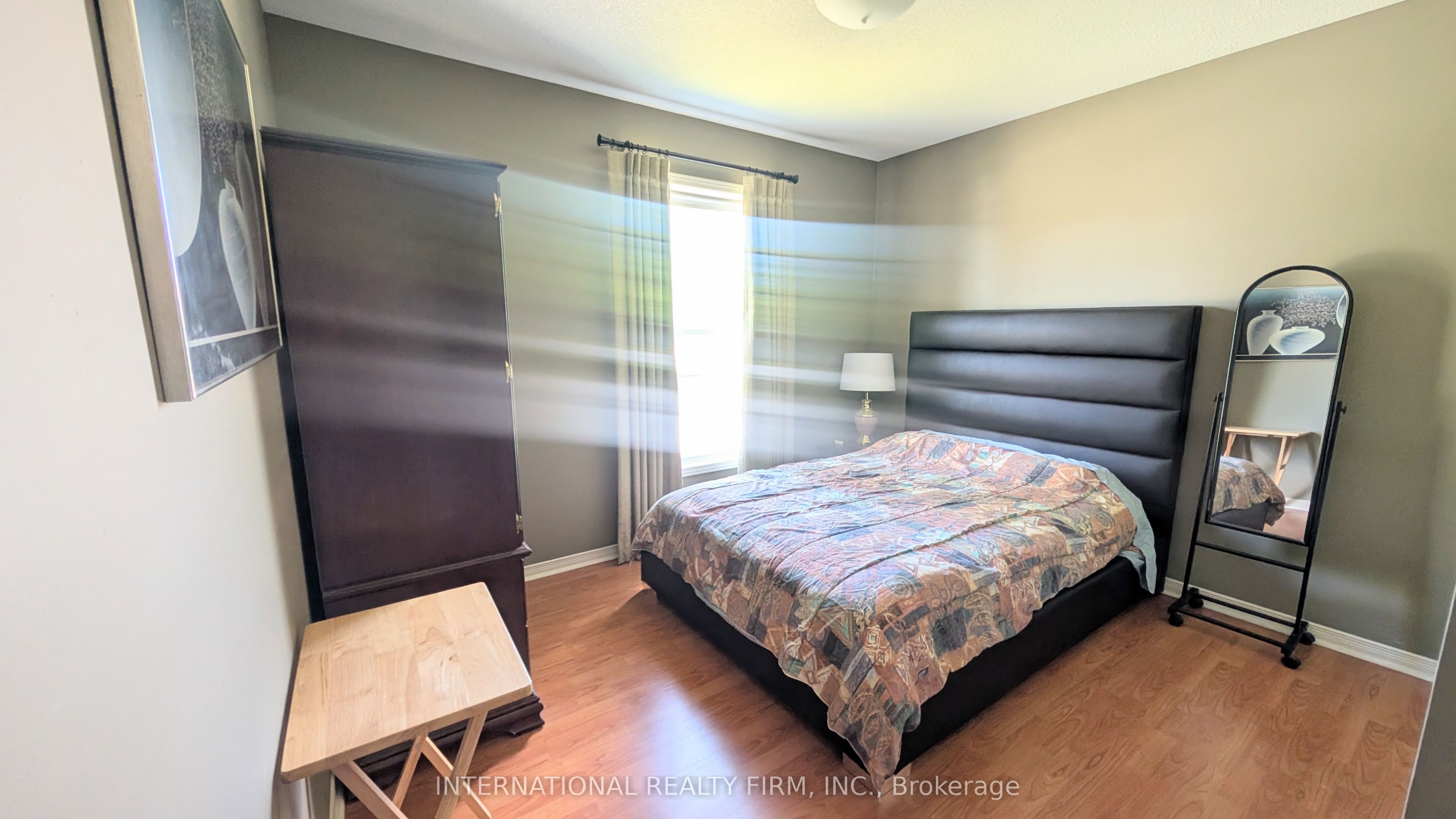 38 Windle Village Crescent Property Photo 9
