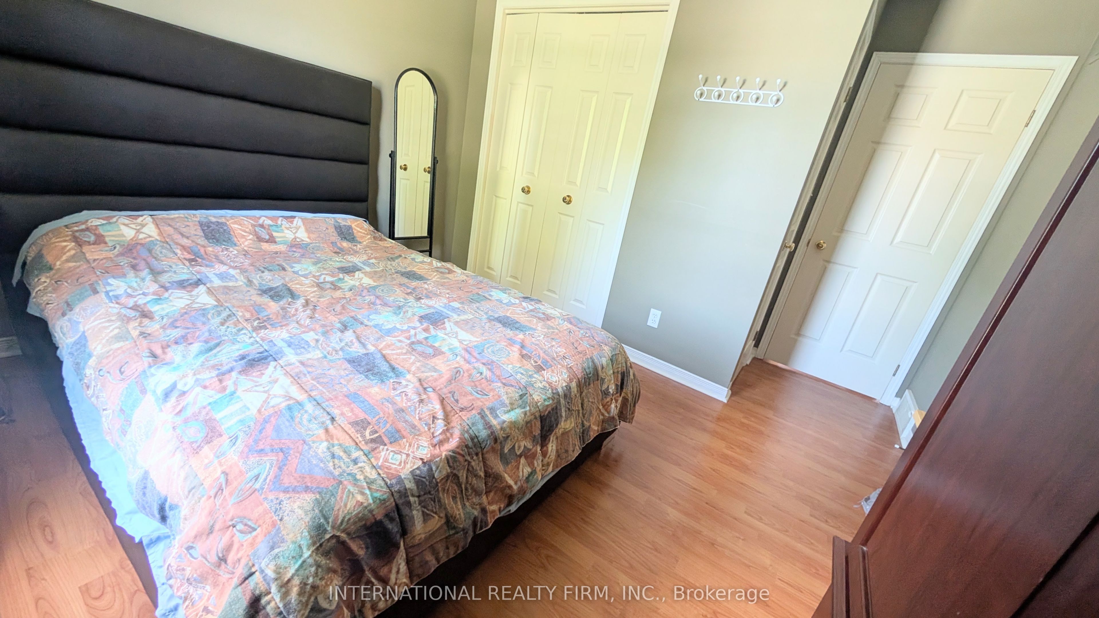 38 Windle Village Crescent Property Photo 10