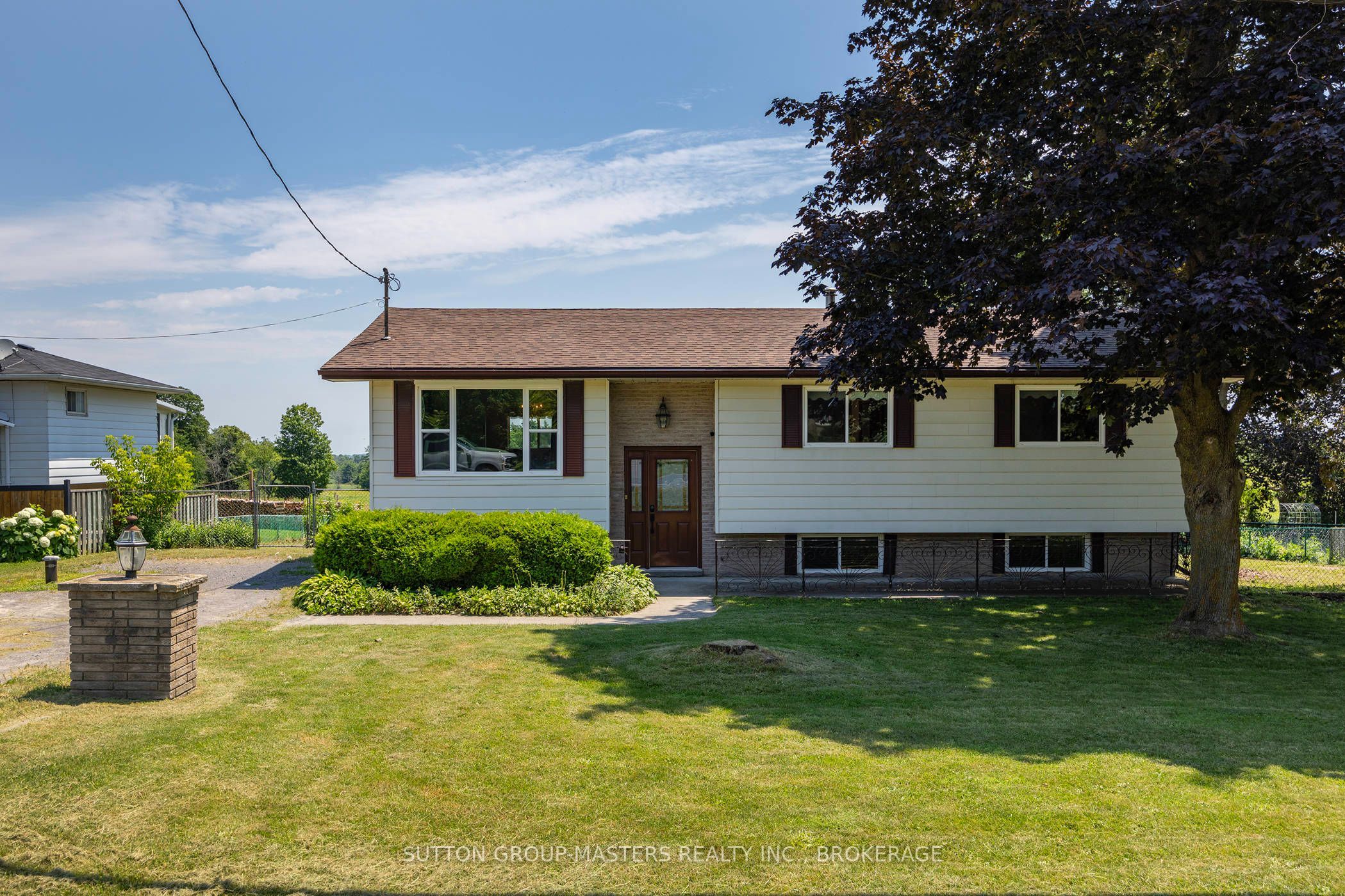 2212 Battersea Road Property Photo 2