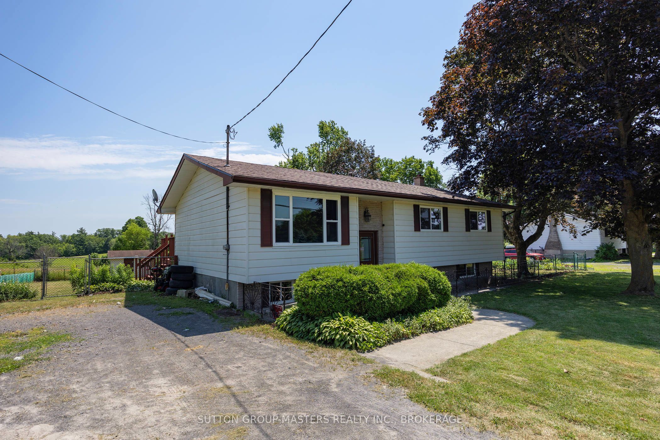 2212 Battersea Road Property Photo 4