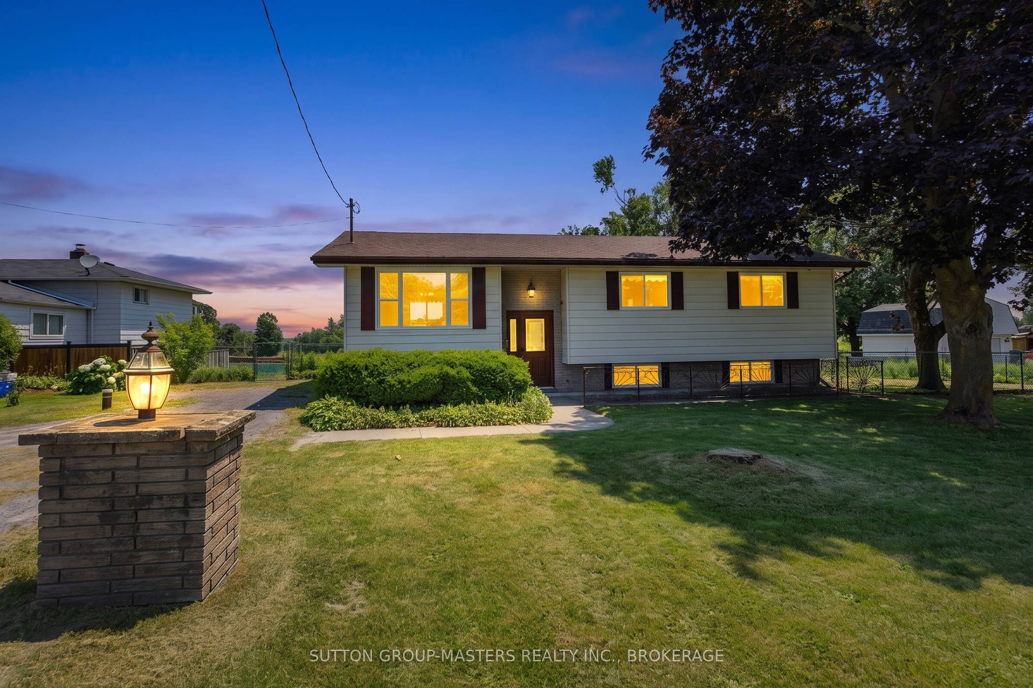 2212 Battersea Road Property Photo 5