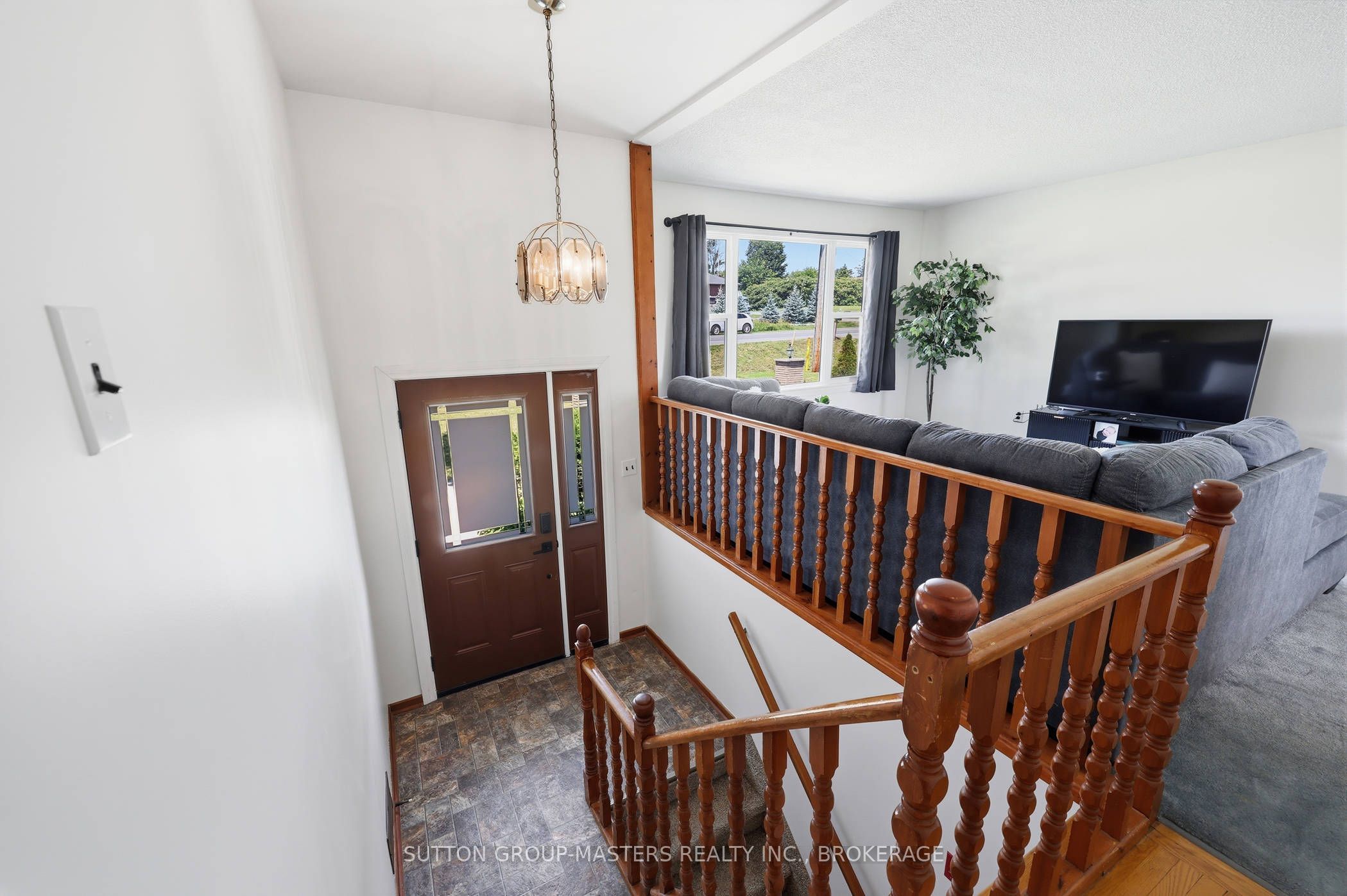 2212 Battersea Road Property Photo 6