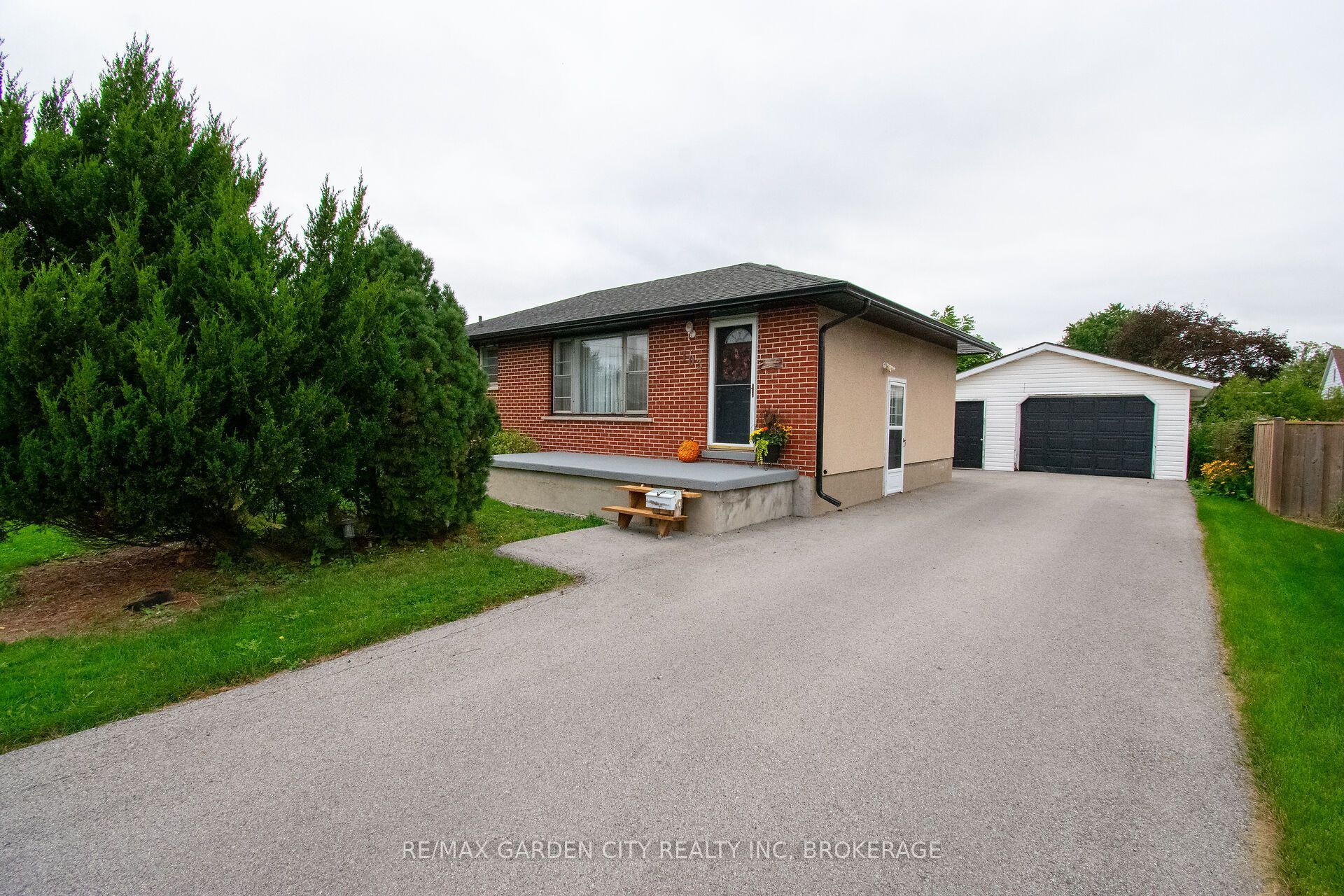 103 Kilgour Avenue Property Photo 2