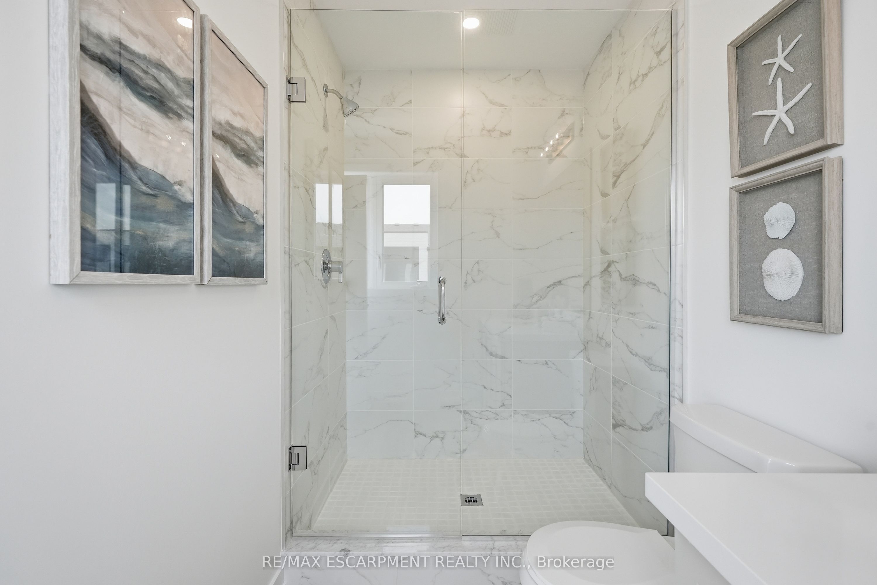 173 Burke Street Property Photo 32