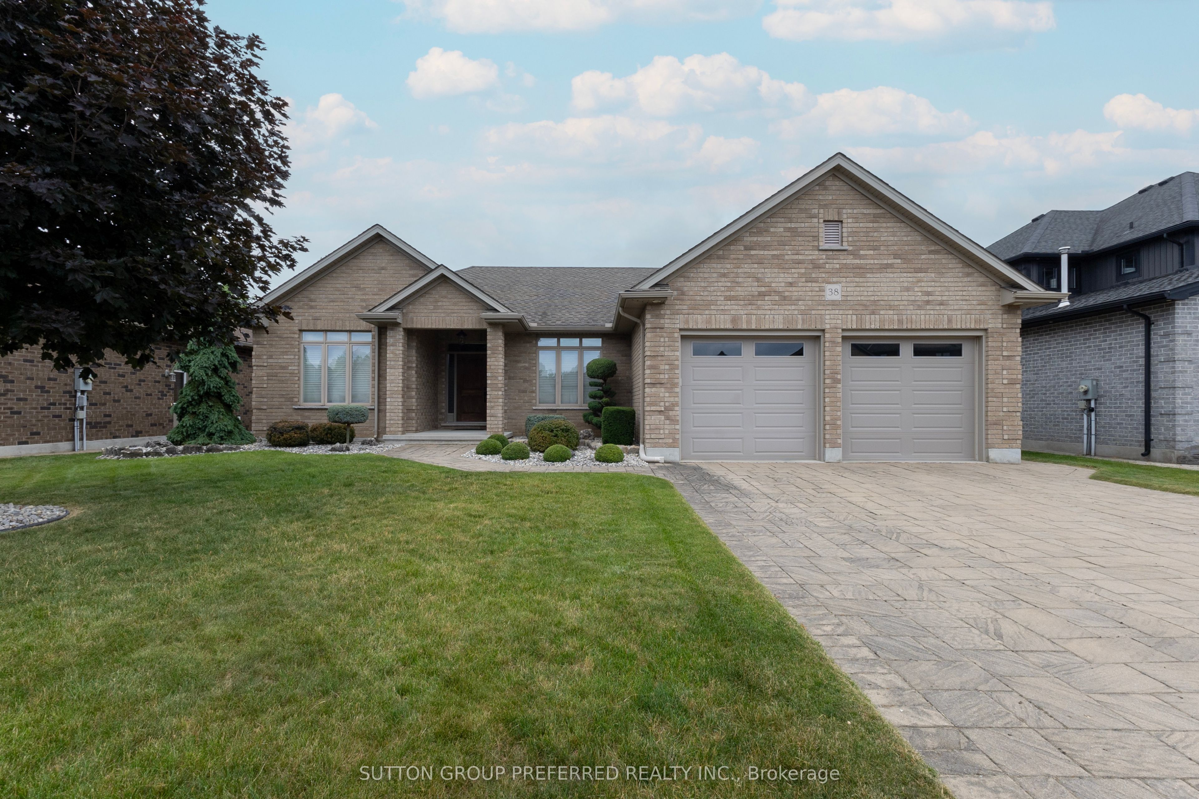38 Brenmar Crescent Property Photo 1