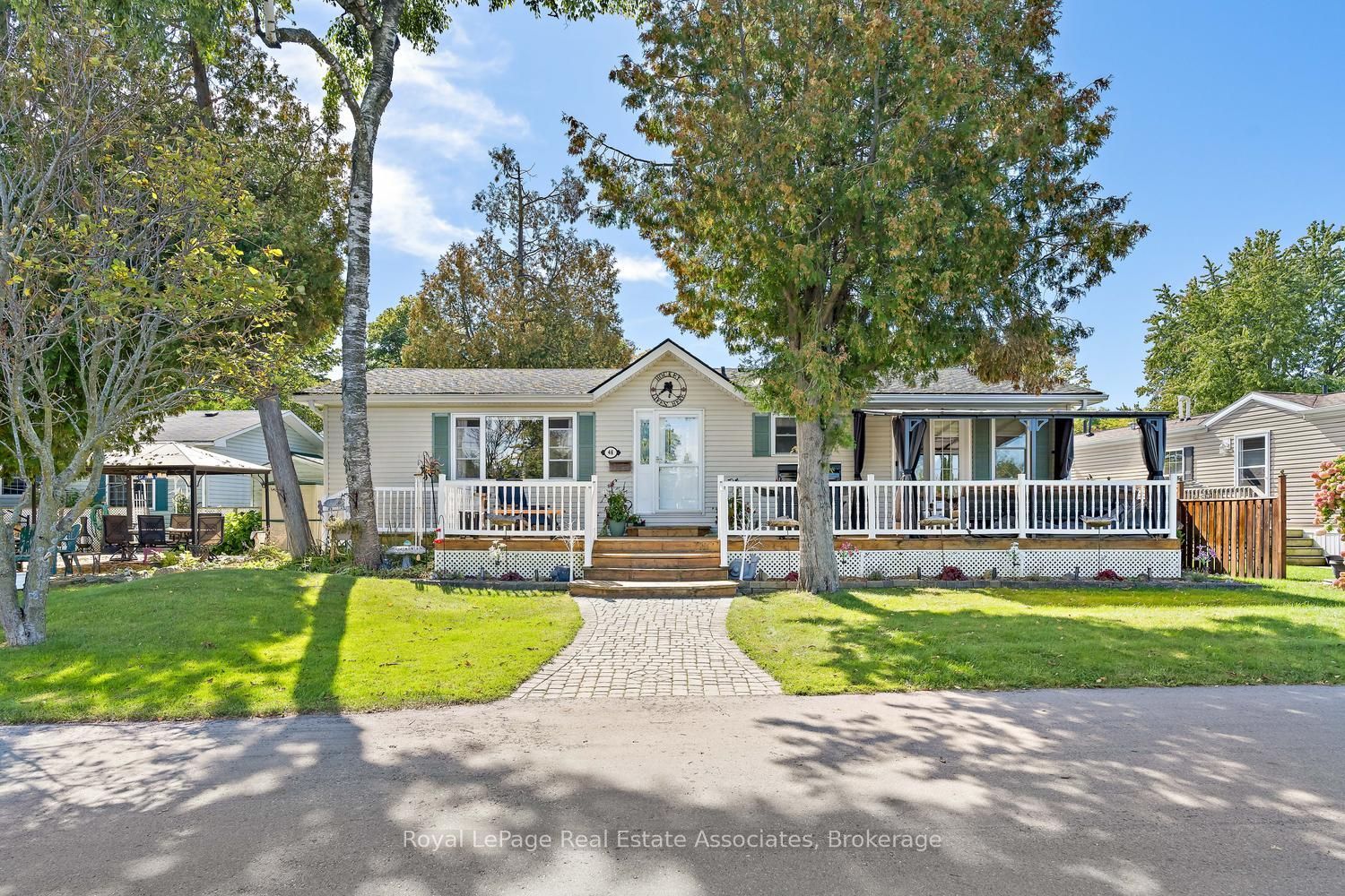 48 Lakeshore Drive Property Photo 1