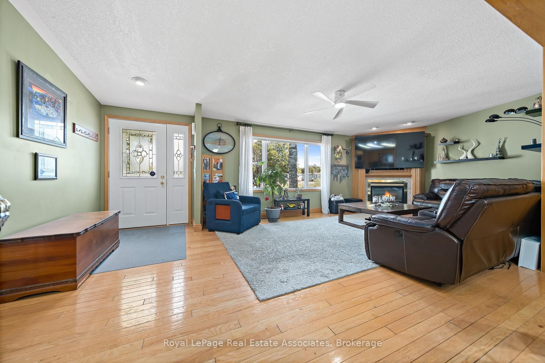 48 Lakeshore Drive Property Photo 4