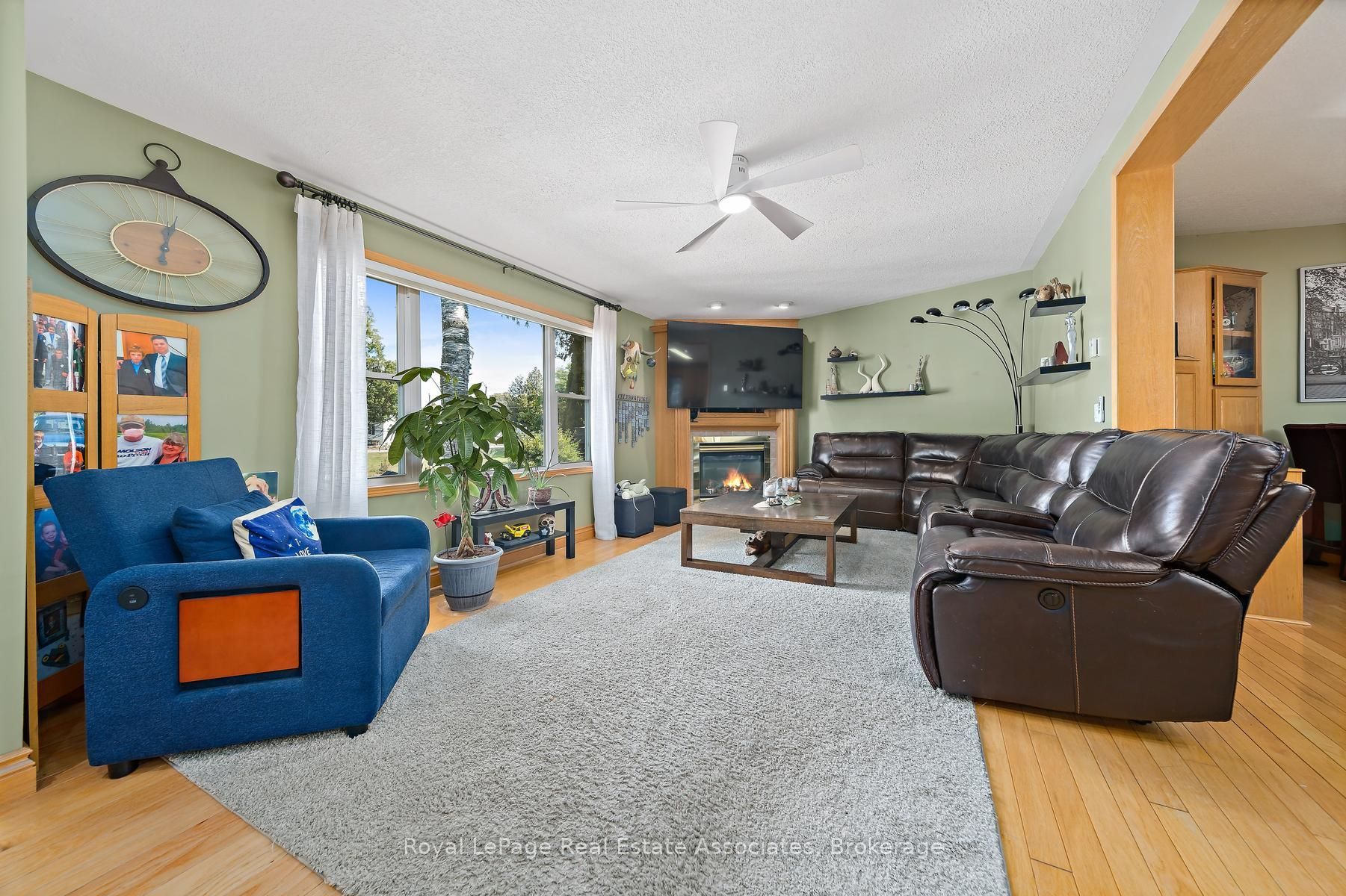 48 Lakeshore Drive Property Photo 5