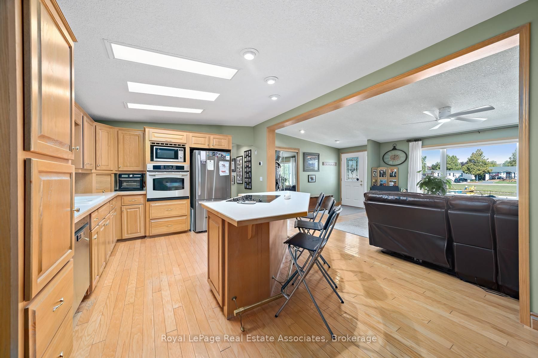 48 Lakeshore Drive Property Photo 8