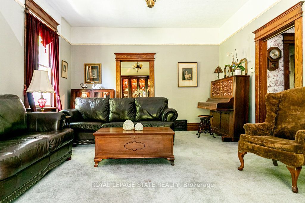 55 Cayley Street Property Photo 15
