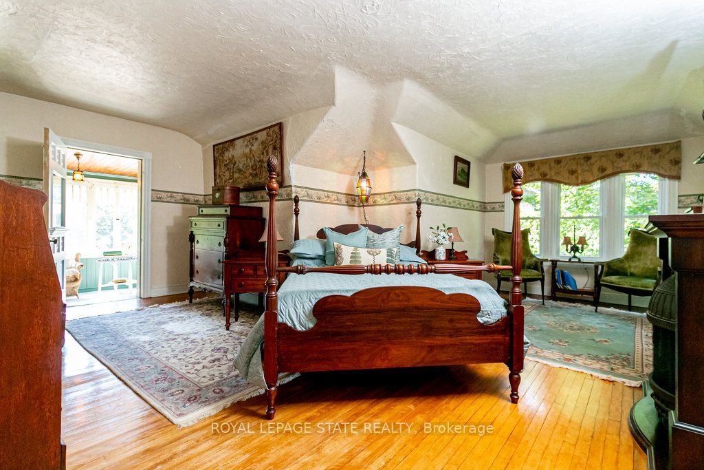 55 Cayley Street Property Photo 23