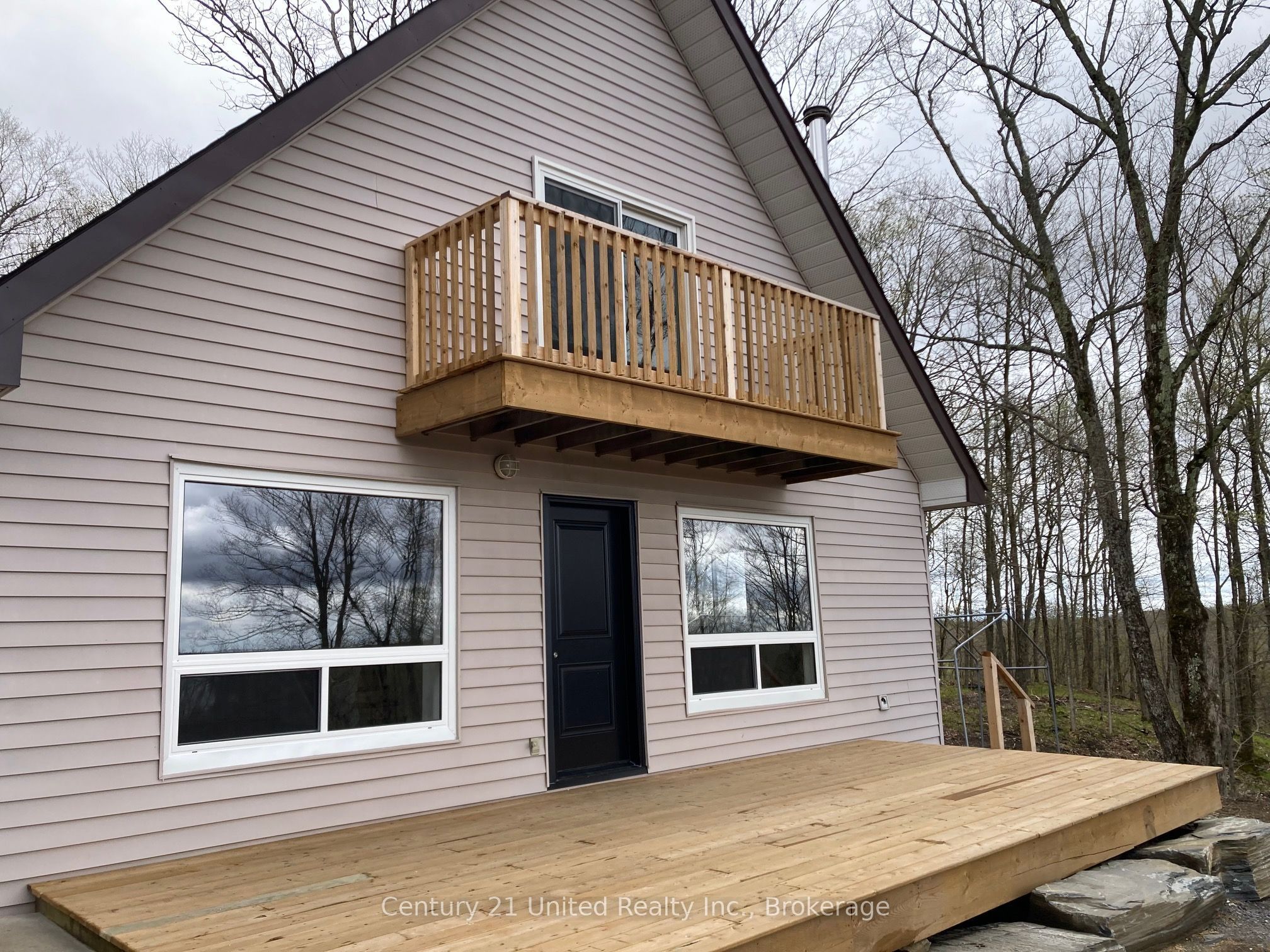 1282 Vansickle Road Property Photo 4