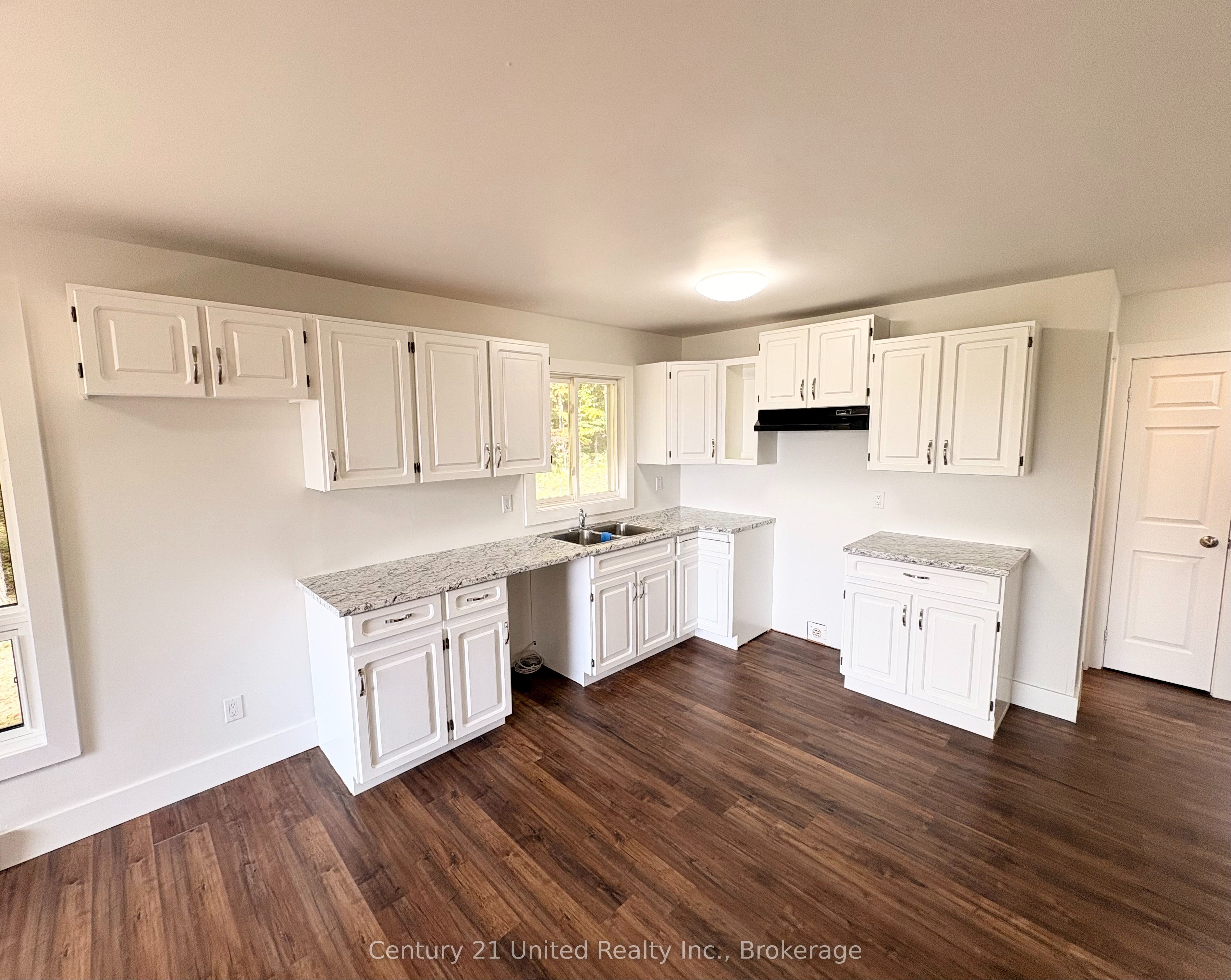 1282 Vansickle Road Property Photo 16