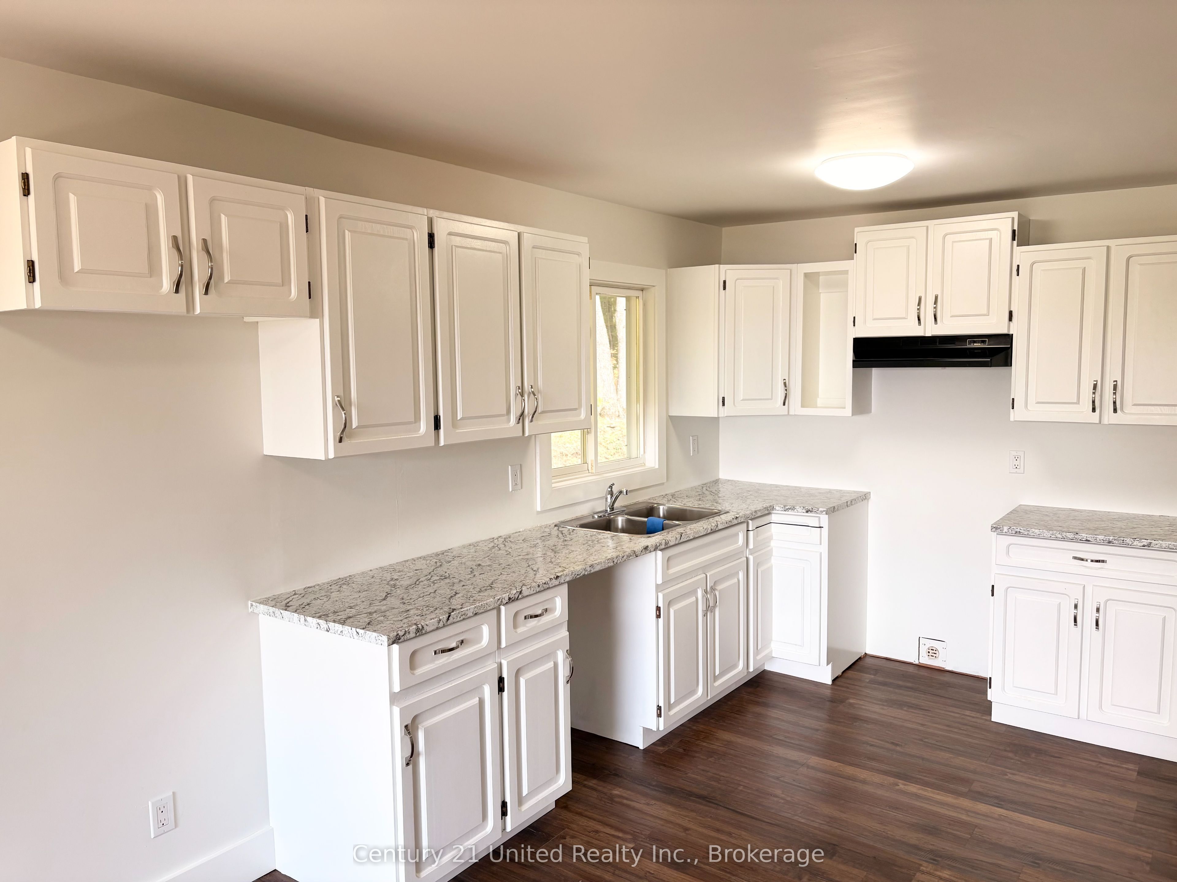 1282 Vansickle Road Property Photo 17
