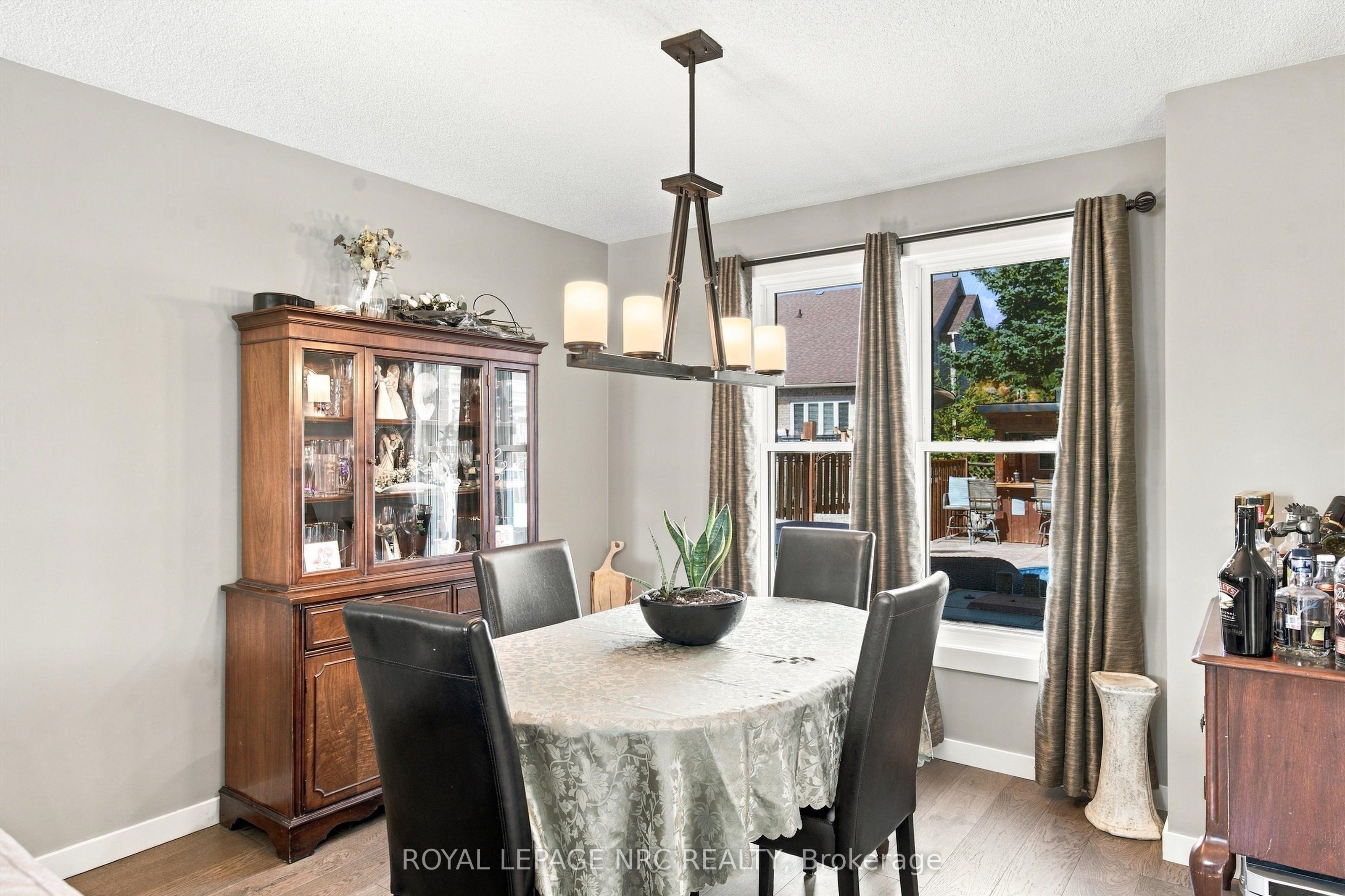 158 Confederation Avenue Property Photo 6