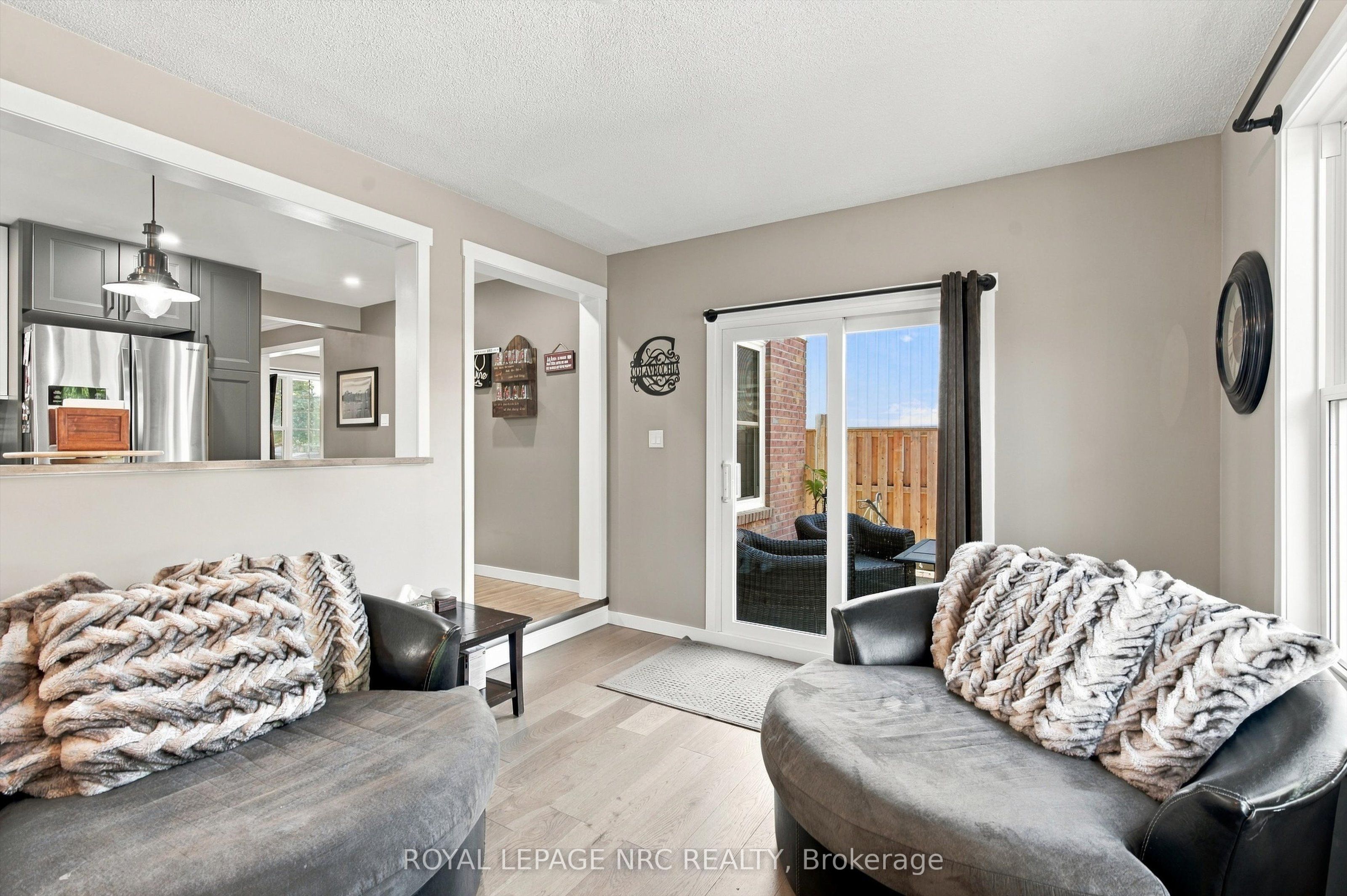 158 Confederation Avenue Property Photo 12