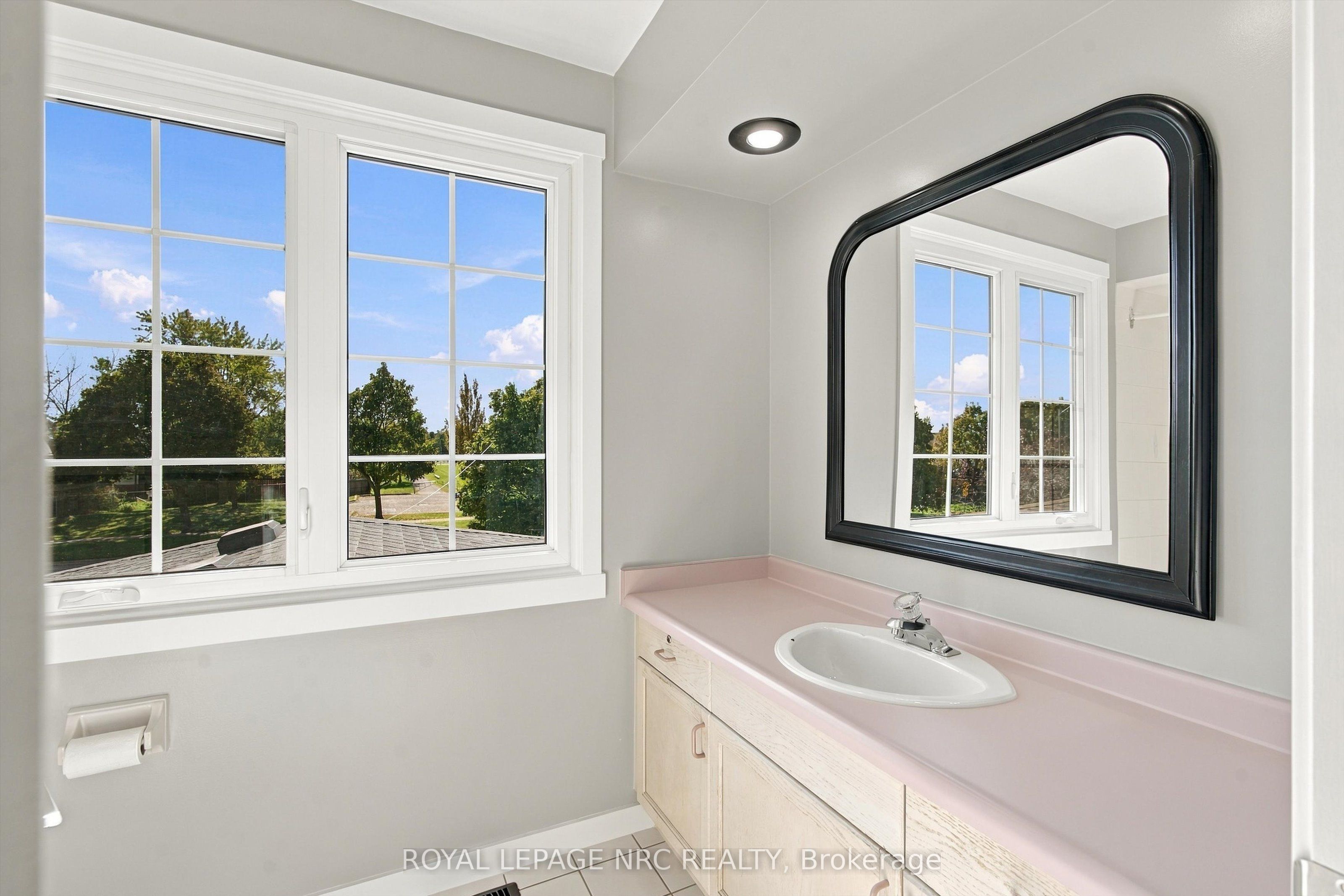 158 Confederation Avenue Property Photo 25