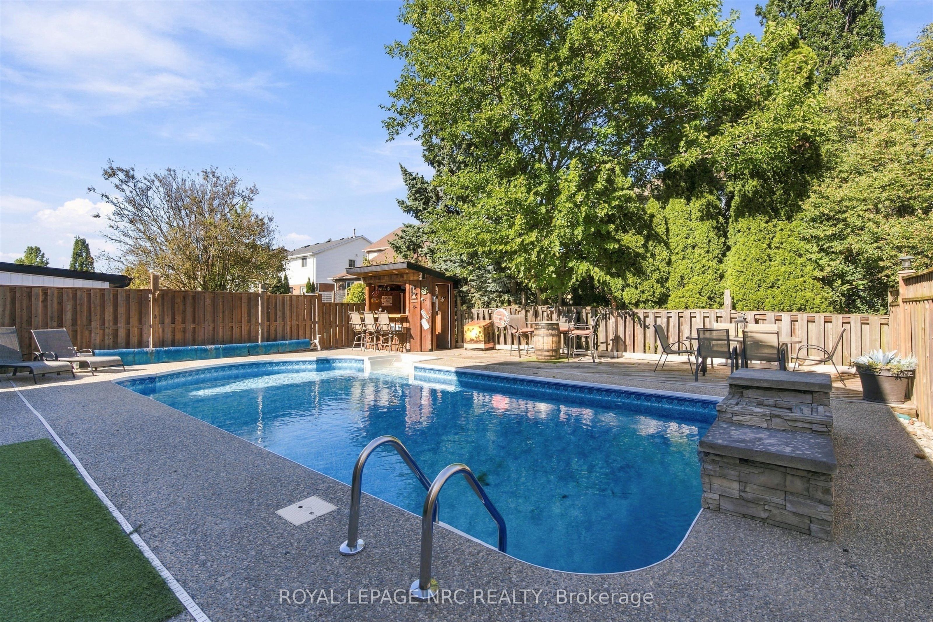 158 Confederation Avenue Property Photo 36