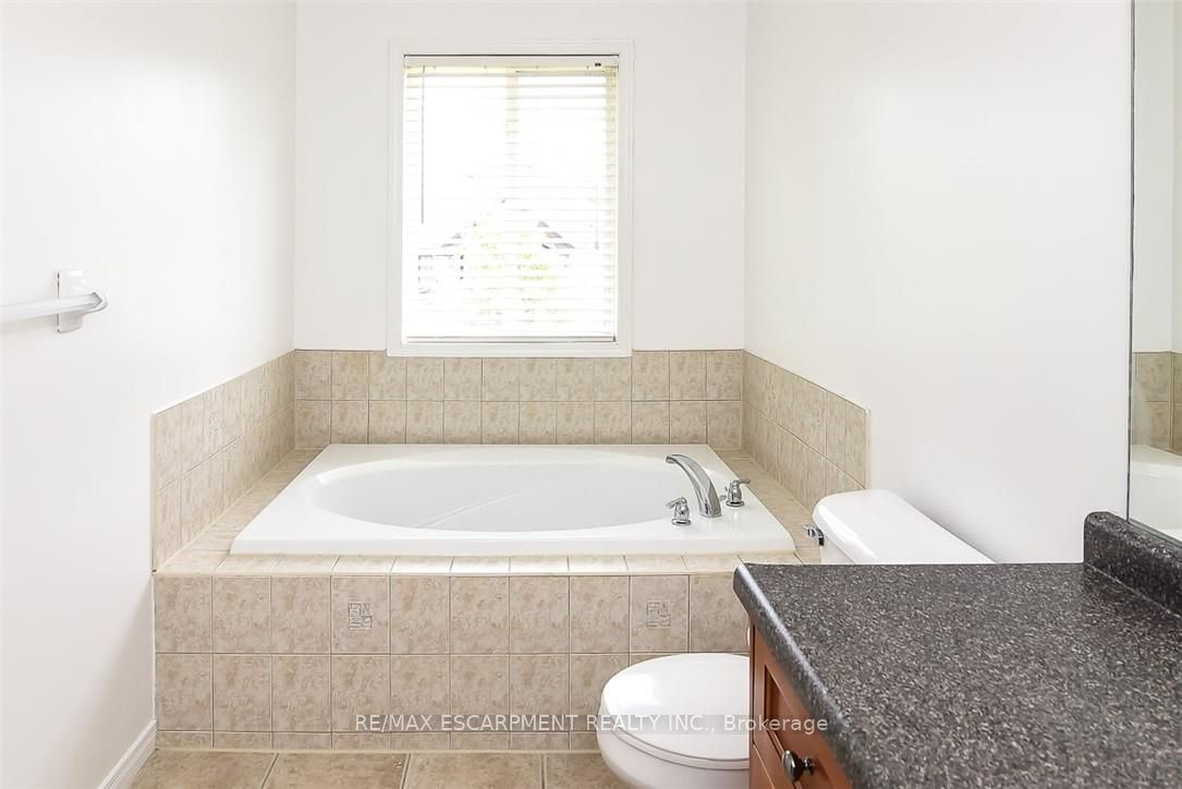 37 Cornerstone Drive Property Photo 25