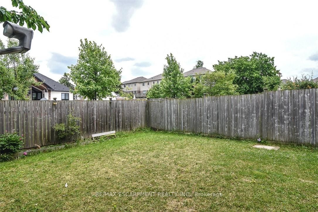 37 Cornerstone Drive Property Photo 31