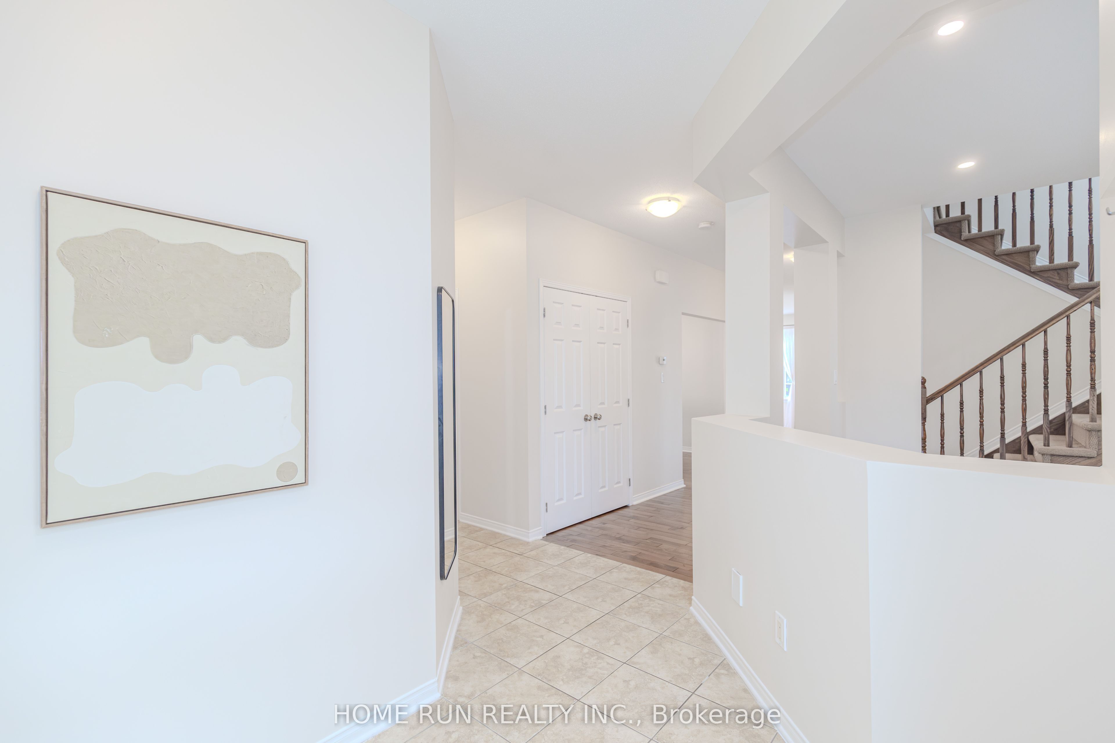 538 Ravendale Way Property Photo 4