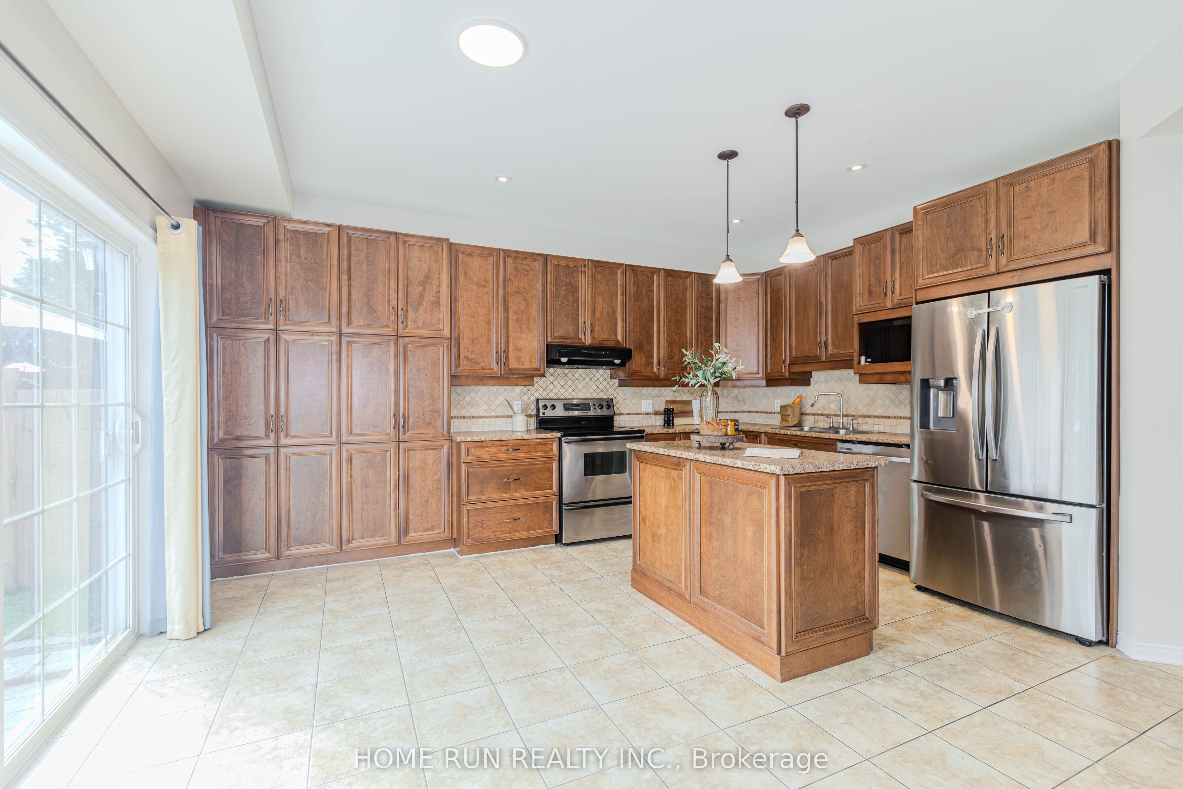 538 Ravendale Way Property Photo 15