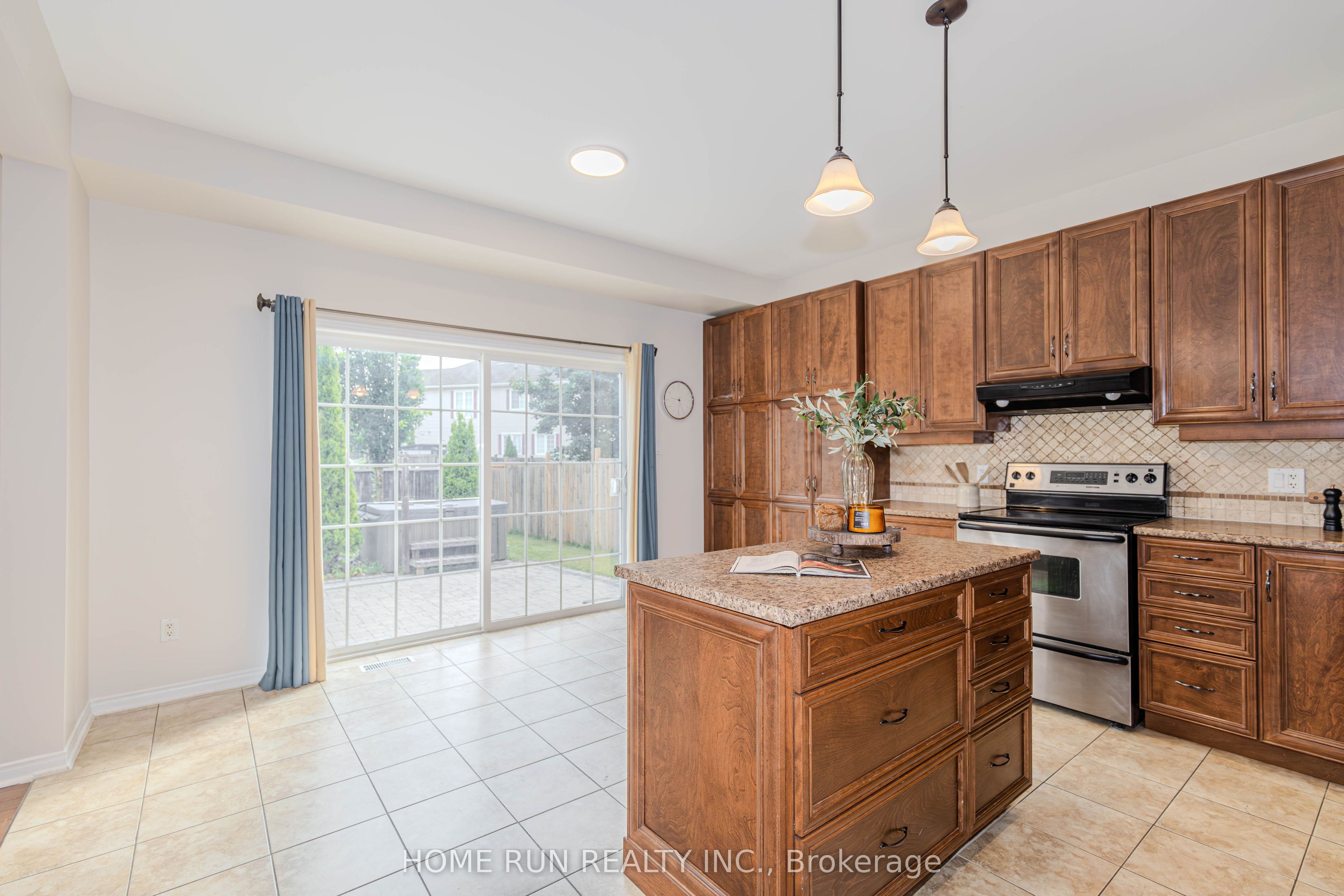 538 Ravendale Way Property Photo 16