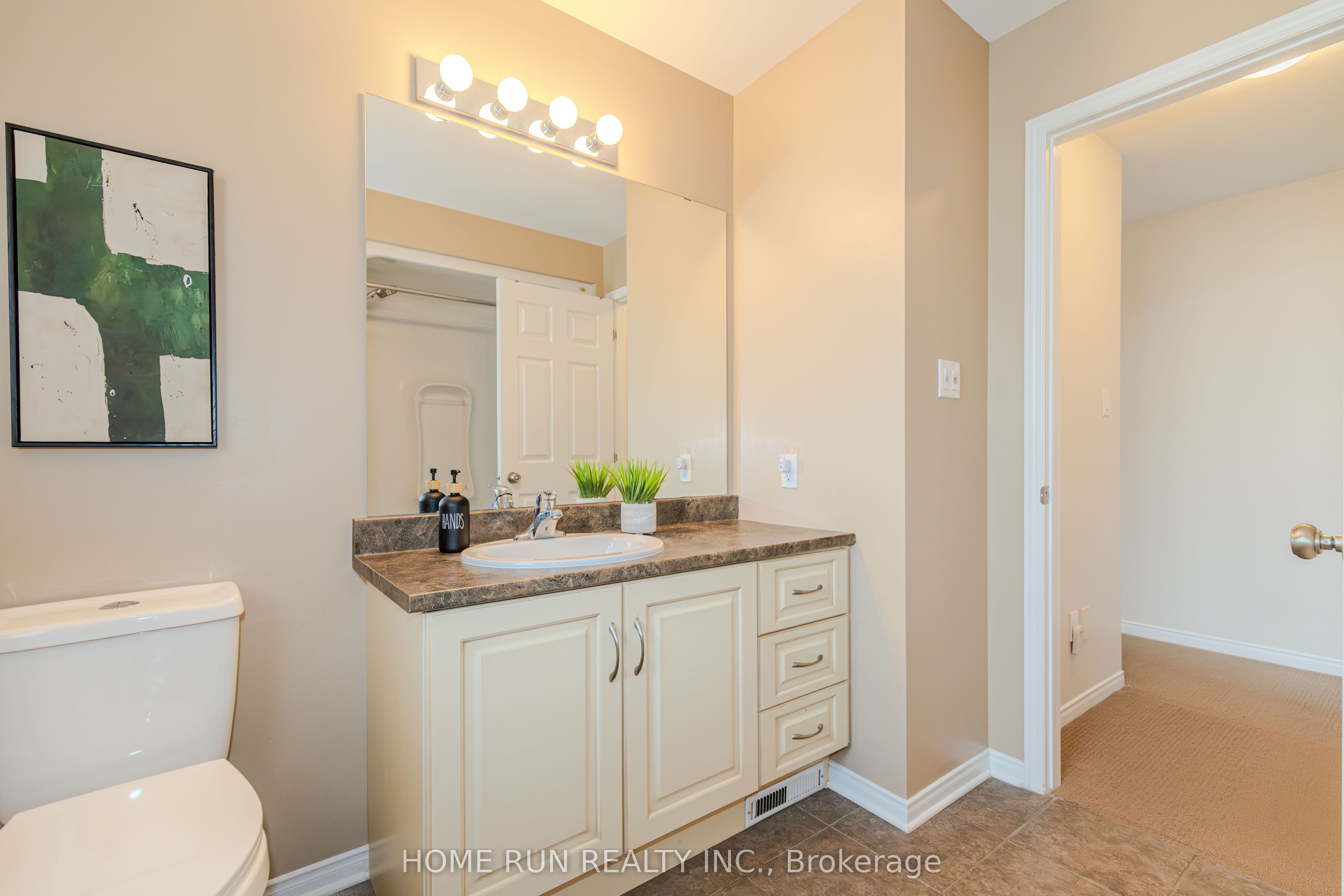 538 Ravendale Way Property Photo 37