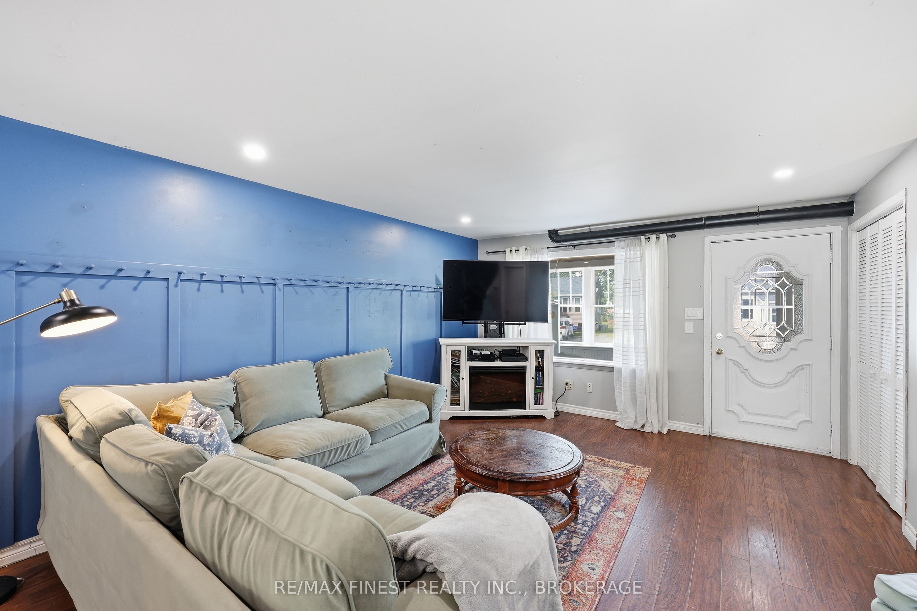 348 Charles Street N Property Photo 7
