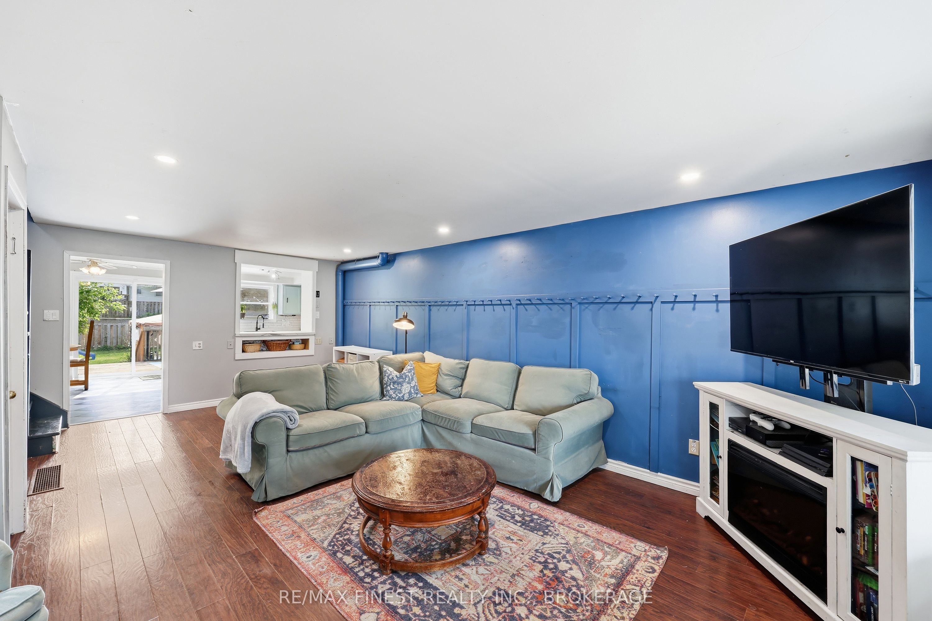 348 Charles Street N Property Photo 9