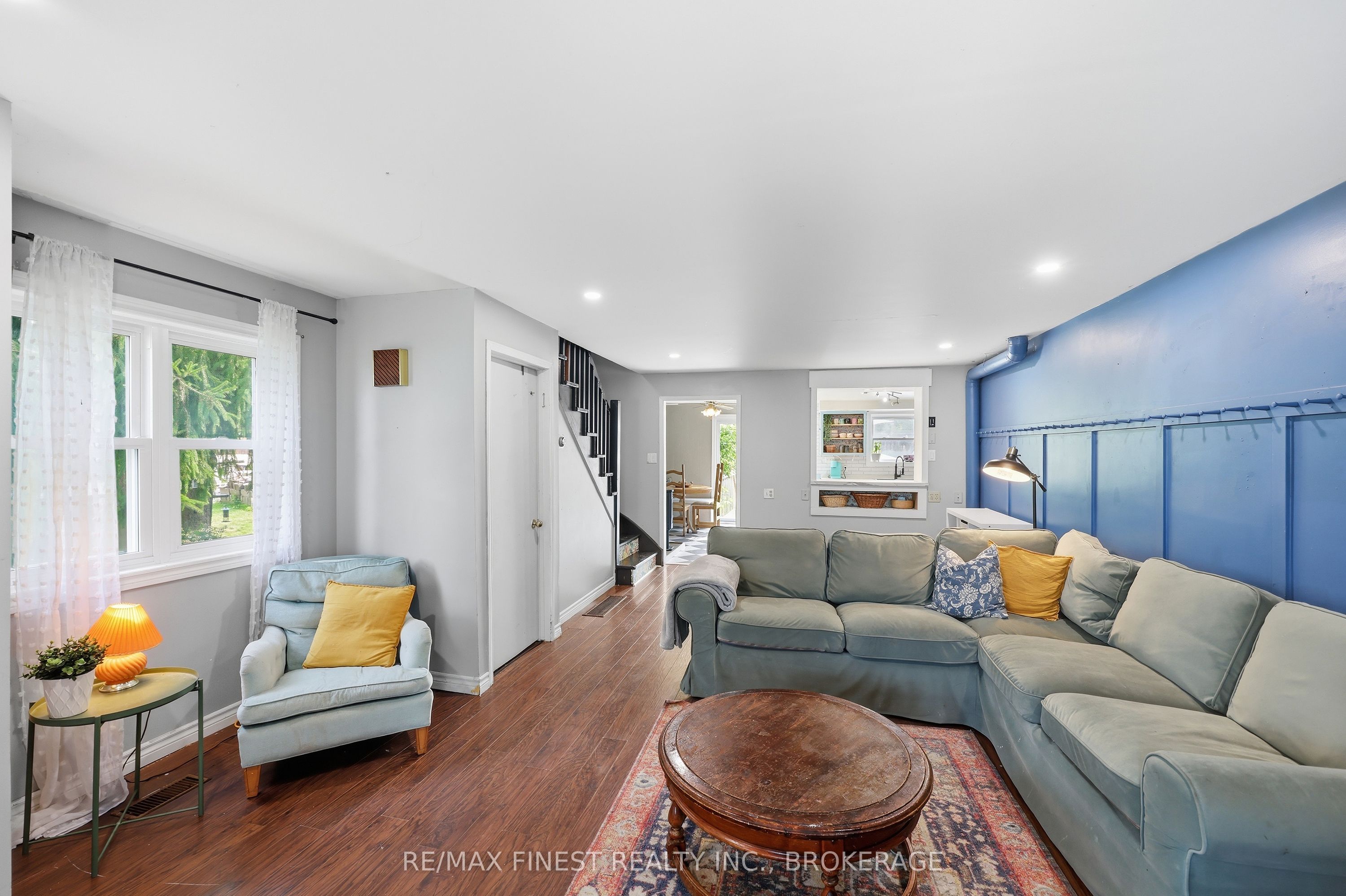 348 Charles Street N Property Photo 10