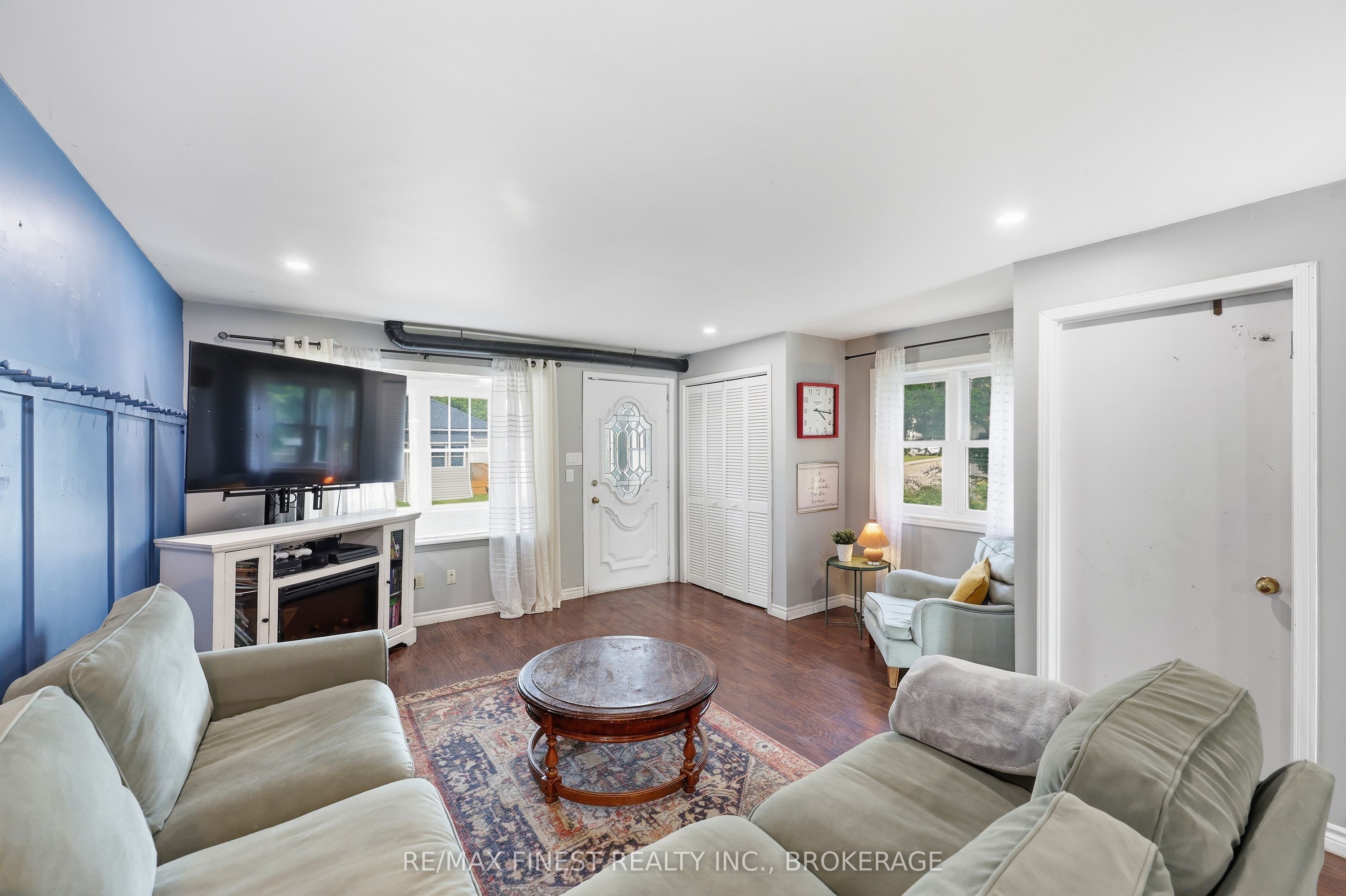 348 Charles Street N Property Photo 11