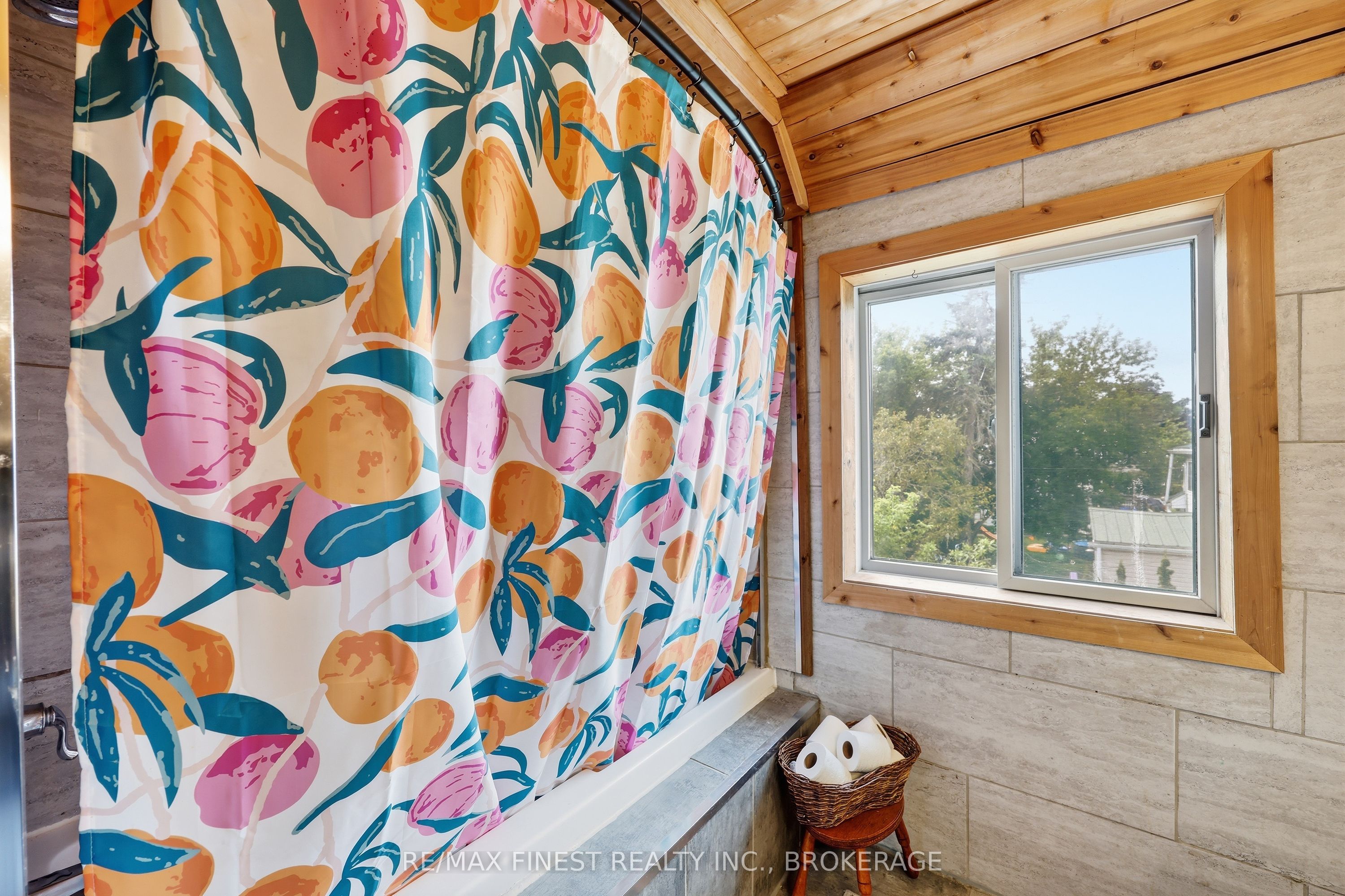 348 Charles Street N Property Photo 24